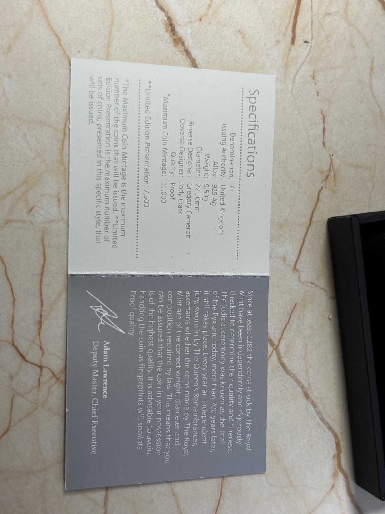 第190期拍卖 英国2016年1英镑系列最后一枚精制纪念银币，9.5克，发行7500枚，有氧化