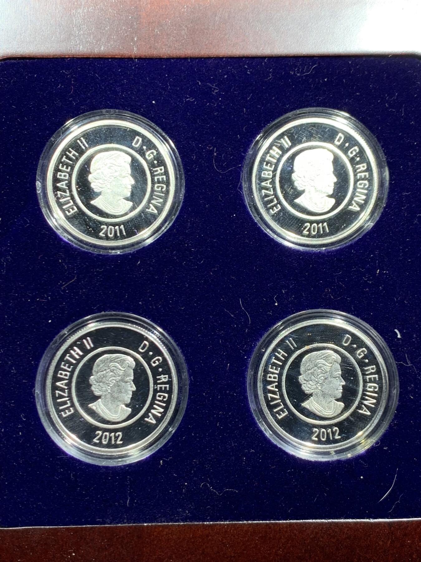 《竞宝斋》第463-465场 周日，周一，周二，3场连拍 （全场包邮）欢迎送拍 加拿大2021年5元X4精制彩色银币套 天空中的日历-雄鹿月（七月）粉色月（四月）猎人月（十月）狼月（一月） 8.5克X4枚 925银 发行量：7千5百 盒证全