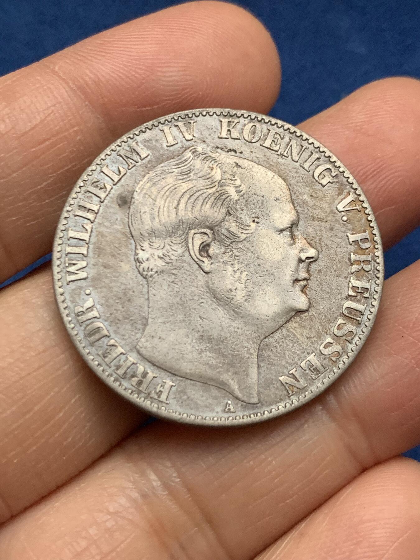 《竞宝斋》第463-465场 周日，周一，周二，3场连拍 （全场包邮）欢迎送拍 德国普鲁士 1858年 威廉四世 1泰勒银币 少见品种