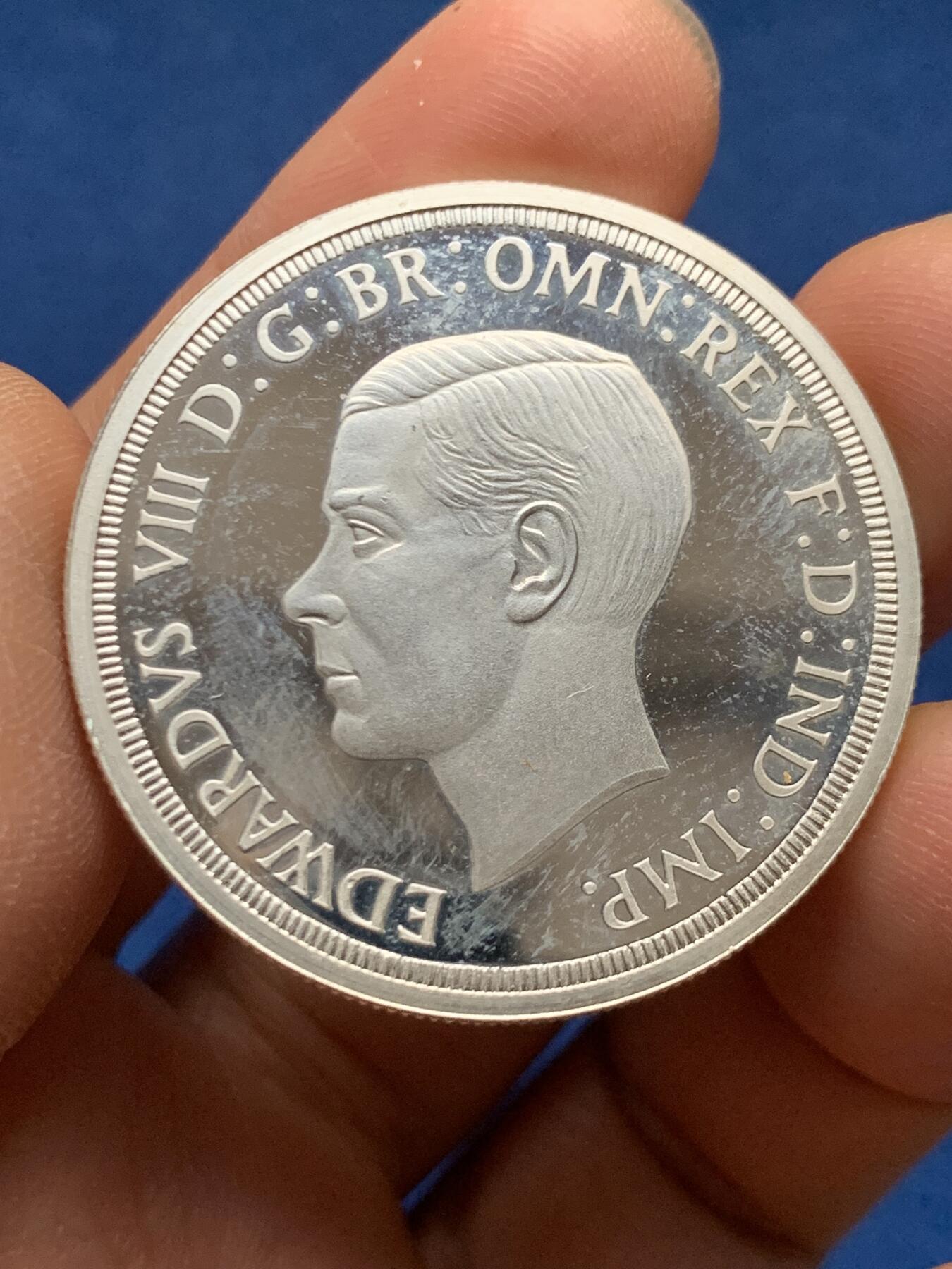 《竞宝斋》第463-465场 周日，周一，周二，3场连拍 （全场包邮）欢迎送拍 英国现代后铸爱德华八世克朗型臆造币 带银标 925银 28.32克