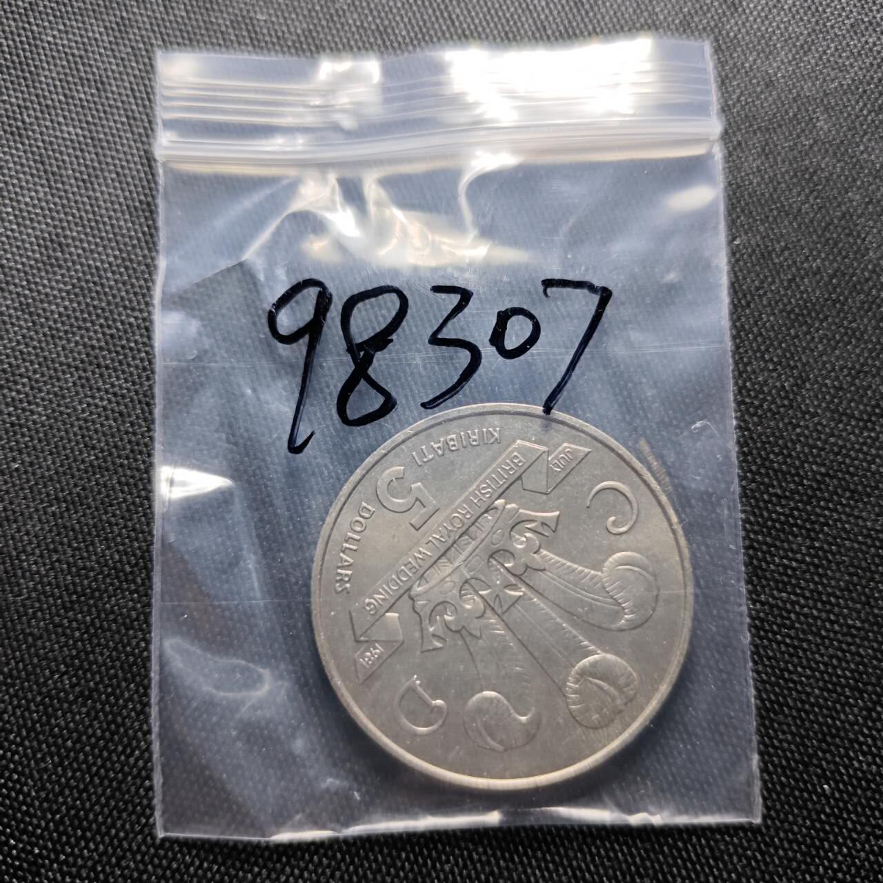 KK钱币收藏小铺  第398期 百期特拍（四拍之二） 2月预留时间 周末发货  1981基里巴斯5元克朗形纪念币