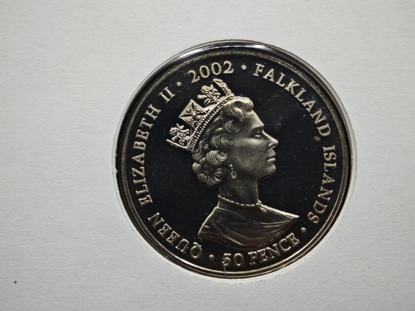 【淘币小摊】限时拍第八百六十二拍  克朗币邮币封场  满百包邮可预留两周  周一统一发货  福克兰群岛2002年女王登基金禧50便士纪念币邮币封