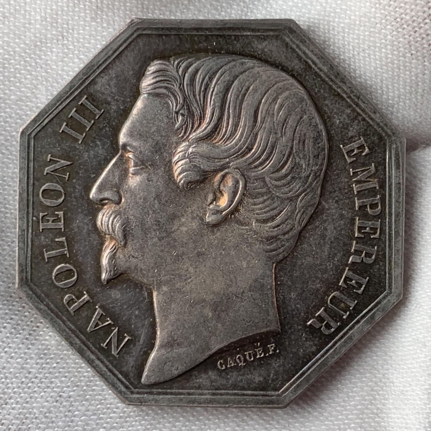 掌中浮雕-藏着的欧洲第052场  法国波尔多工业商会八角银章，33.5mm，19.53g