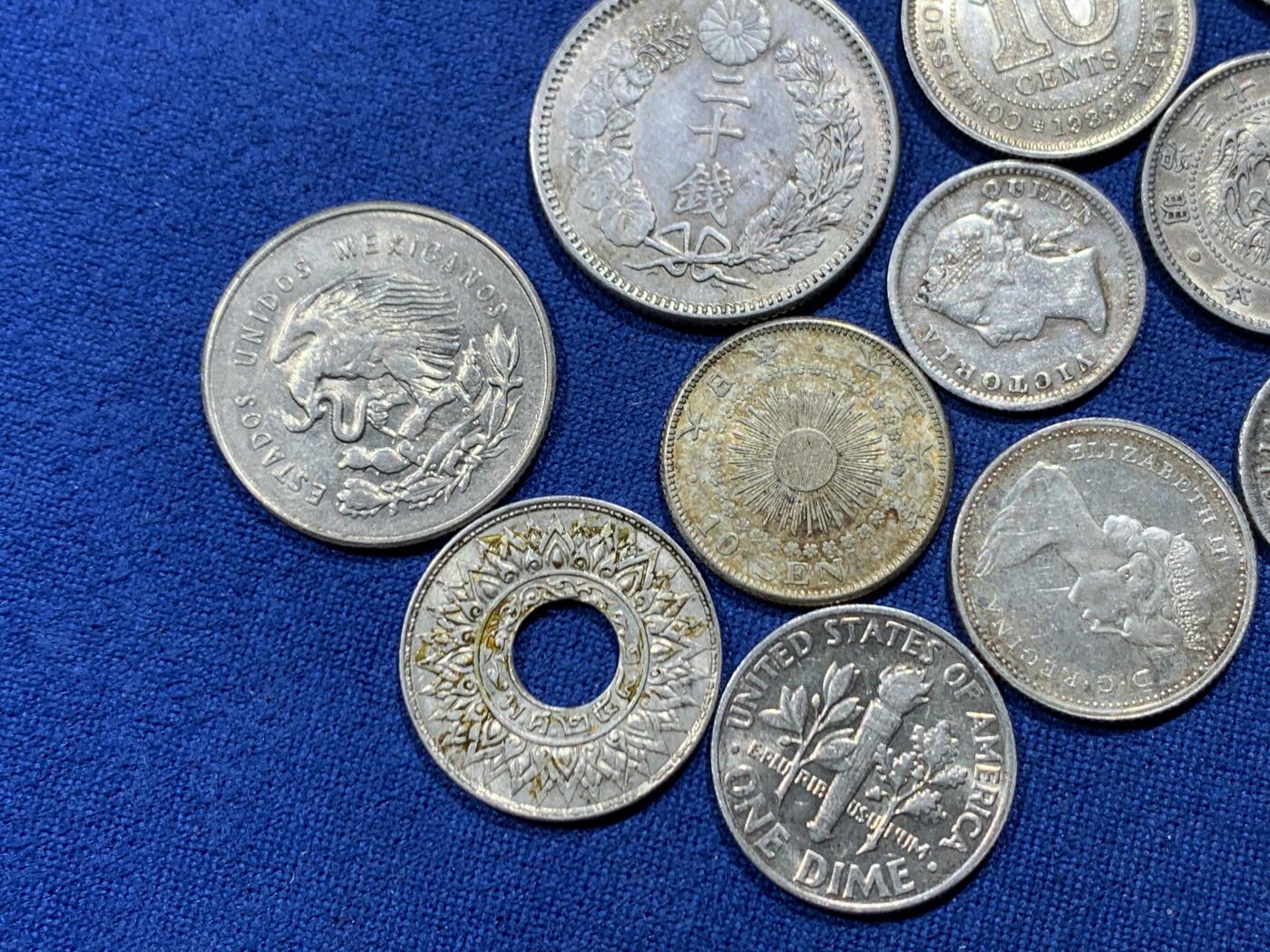 《竞宝斋》第463-465场 周日，周一，周二，3场连拍 （全场包邮）欢迎送拍 12枚一组 各国银币 总计34.45克