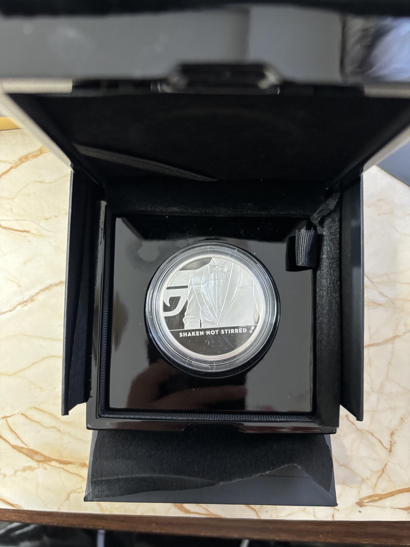 第190期拍卖 英国2020年007系列3永远的詹姆斯邦德2盎司银币，999银，发行2007枚