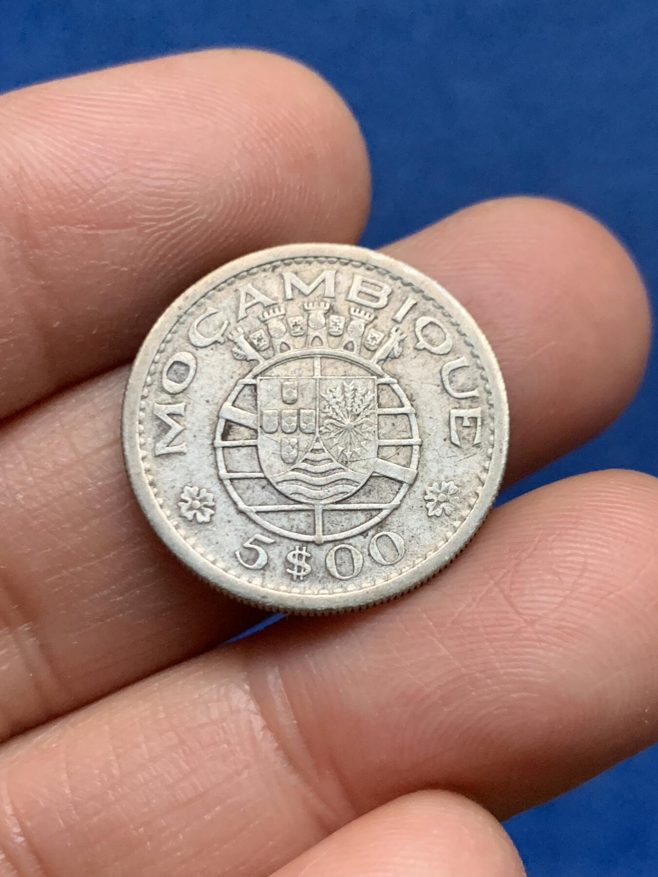 《竞宝斋》第463-465场 周日，周一，周二，3场连拍 （全场包邮）欢迎送拍 两枚一组 葡属殖民地银币 含1955年葡属安哥拉20埃斯库多和1960年葡属莫桑比克5埃斯库多 总重13.8克