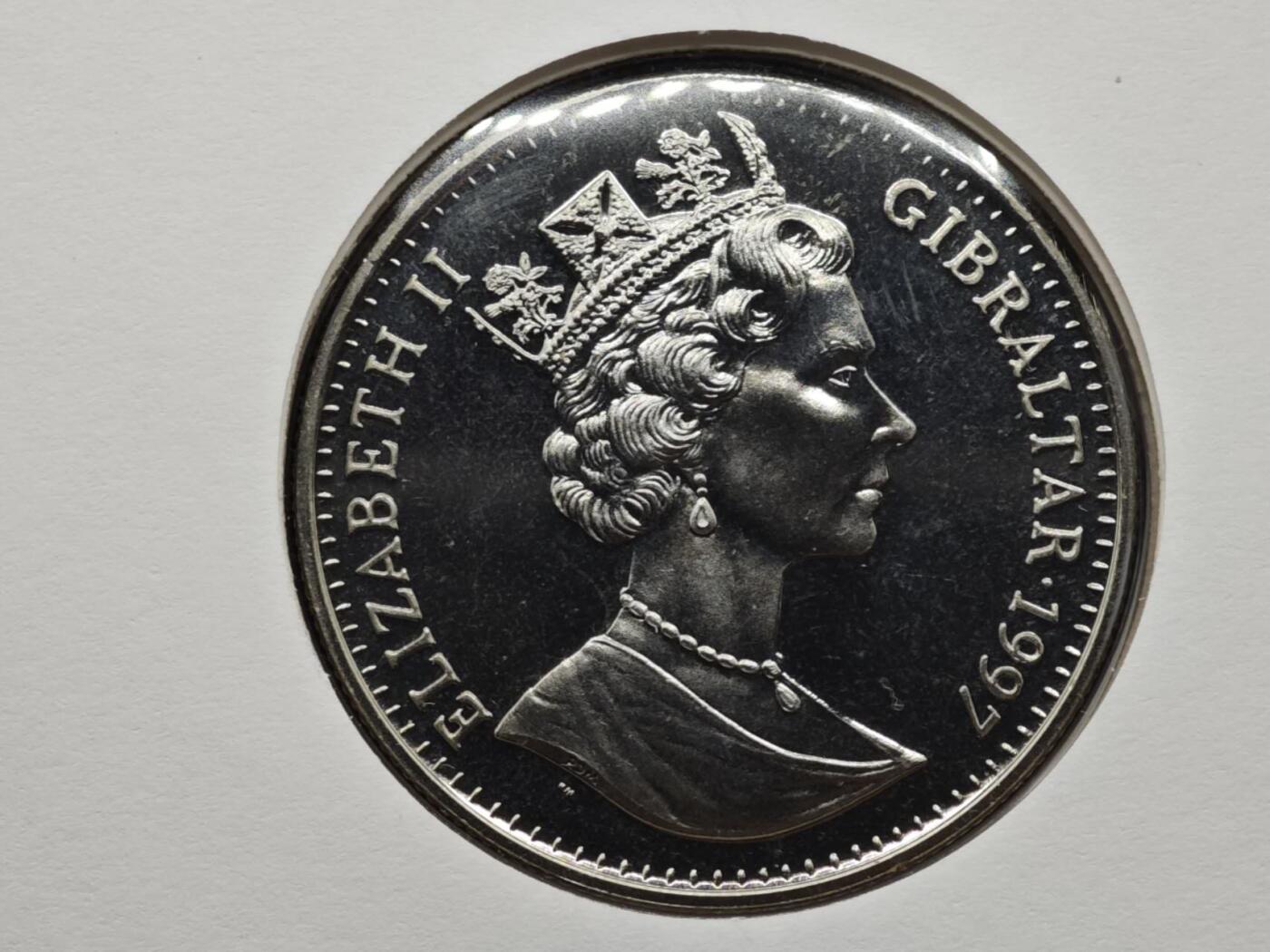 【淘币小摊】限时拍第八百六十二拍  克朗币邮币封场  满百包邮可预留两周  周一统一发货  马恩岛1997年女王金婚克朗纪念币邮币封