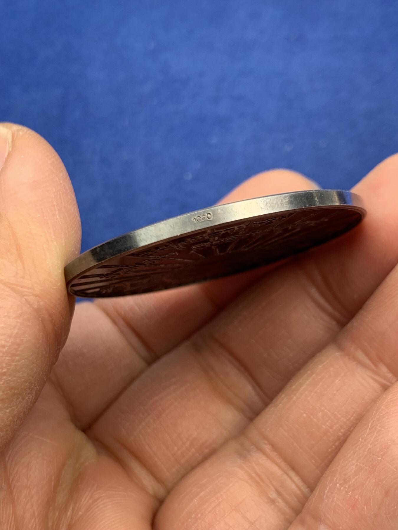 《竞宝斋》第463-465场 周日，周一，周二，3场连拍 （全场包邮）欢迎送拍 德国纪念卡尔斯鲁厄造币厂建成纪念银章 24.75克 40.2mm 好品 带盒