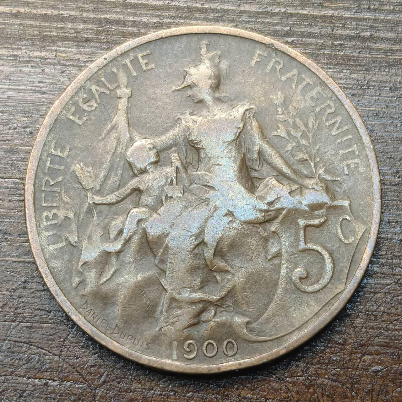 【铜匠收藏】★第143★散币专场 不寄存，30包邮。不满30元，支付5元运费。《接受代拍 代送NGC评级》 57【无寄存】法国 1900年 5分 共和国女神 火炬暗记 青铜币
