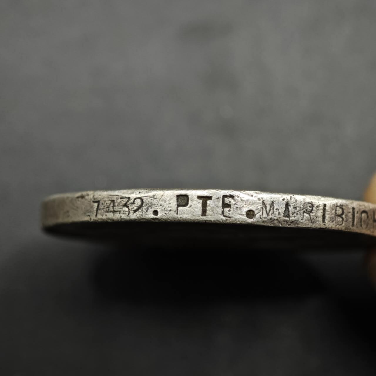 【淘币小摊】实时拍第八百六十一拍   银币套币场   满百包邮可预留二周 每周一统一发货   英国一战银质勋章重29克