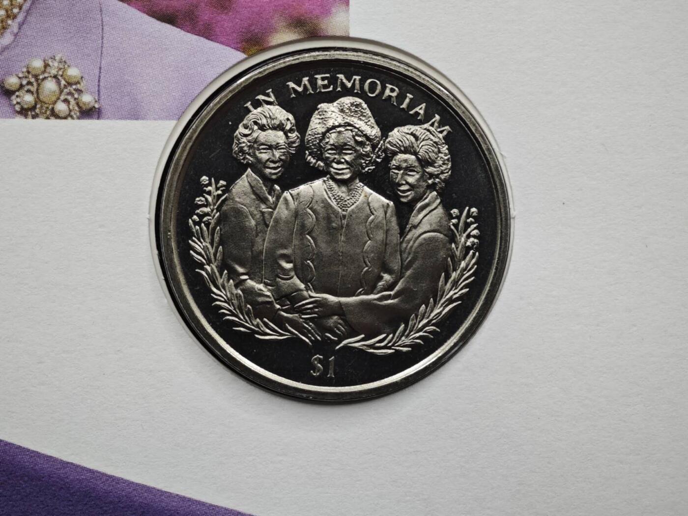 【淘币小摊】限时拍第八百六十二拍  克朗币邮币封场  满百包邮可预留两周  周一统一发货  塞拉利昂2000年女王母亲1元纪念币邮币封