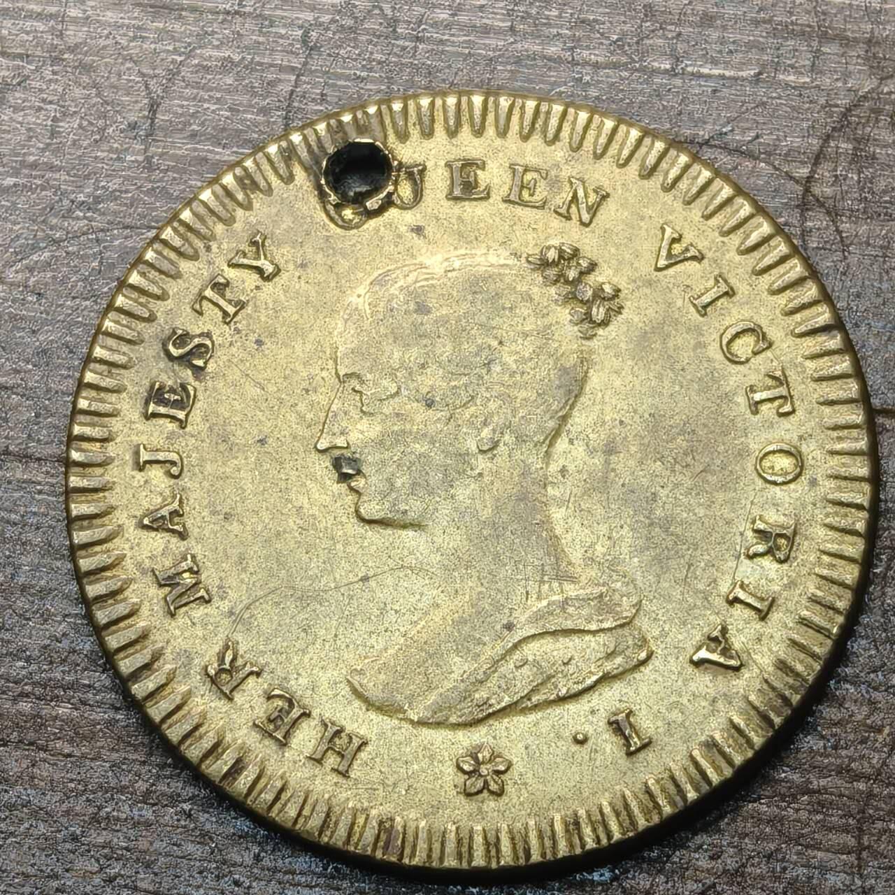 【铜匠收藏】★第144★散币专场 不寄存，30包邮。不满30元，支付5元运费。《接受代拍 代送NGC评级》 34【无寄存】1838英国维多利亚女王加冕的纪念代用币/铜章