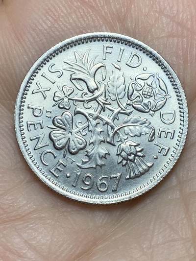 2026年第十七场(总第一百八十六场）外国好品散币场(免佣金) - 英国🇬🇧1967年6便士(伊丽莎白二世青年桂冠第二版，普制币关门年)
