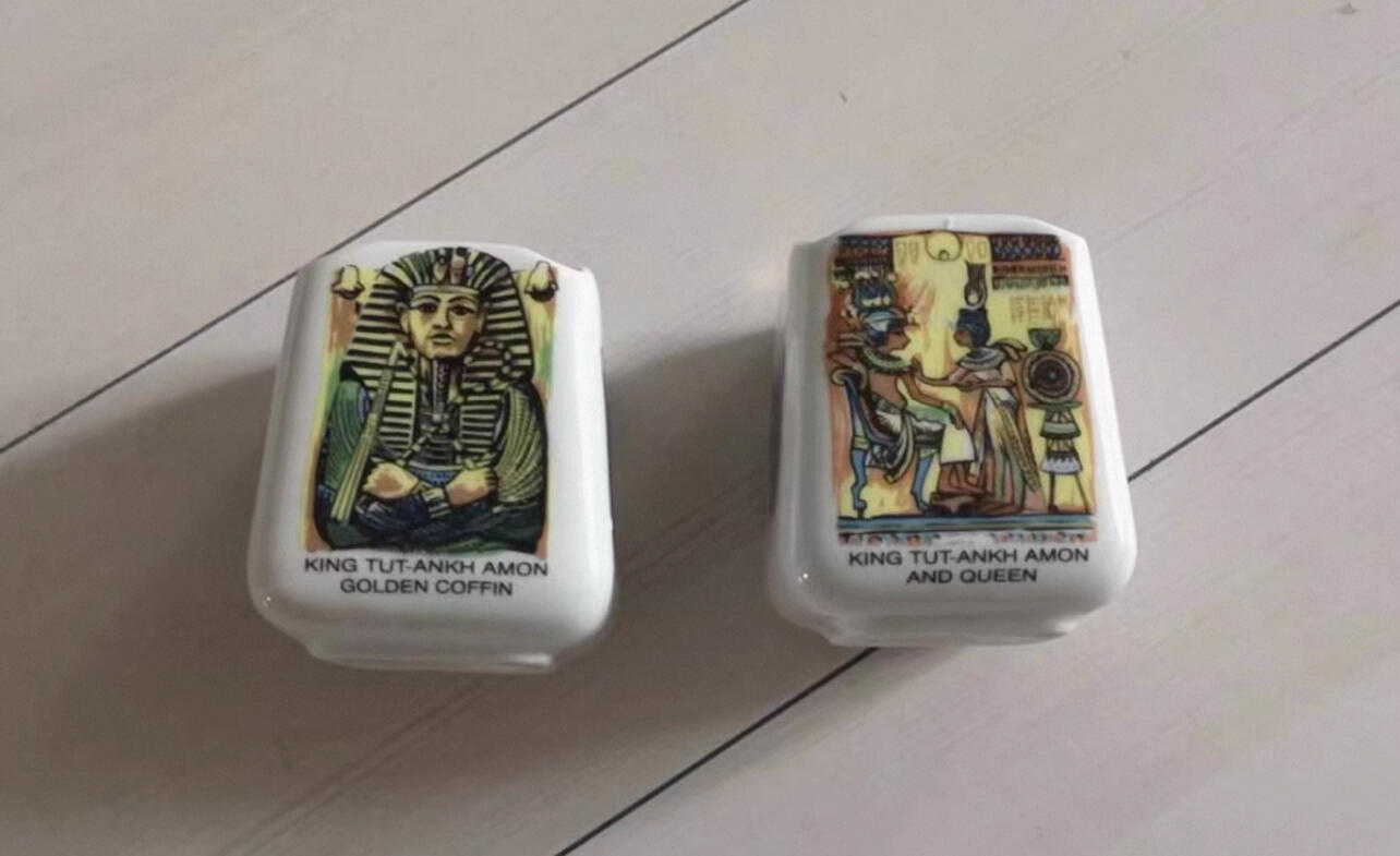 埃及产烟灰缸 收藏摆件纪念品 草纸画工艺品一套出（可交换朝鲜苏联章）