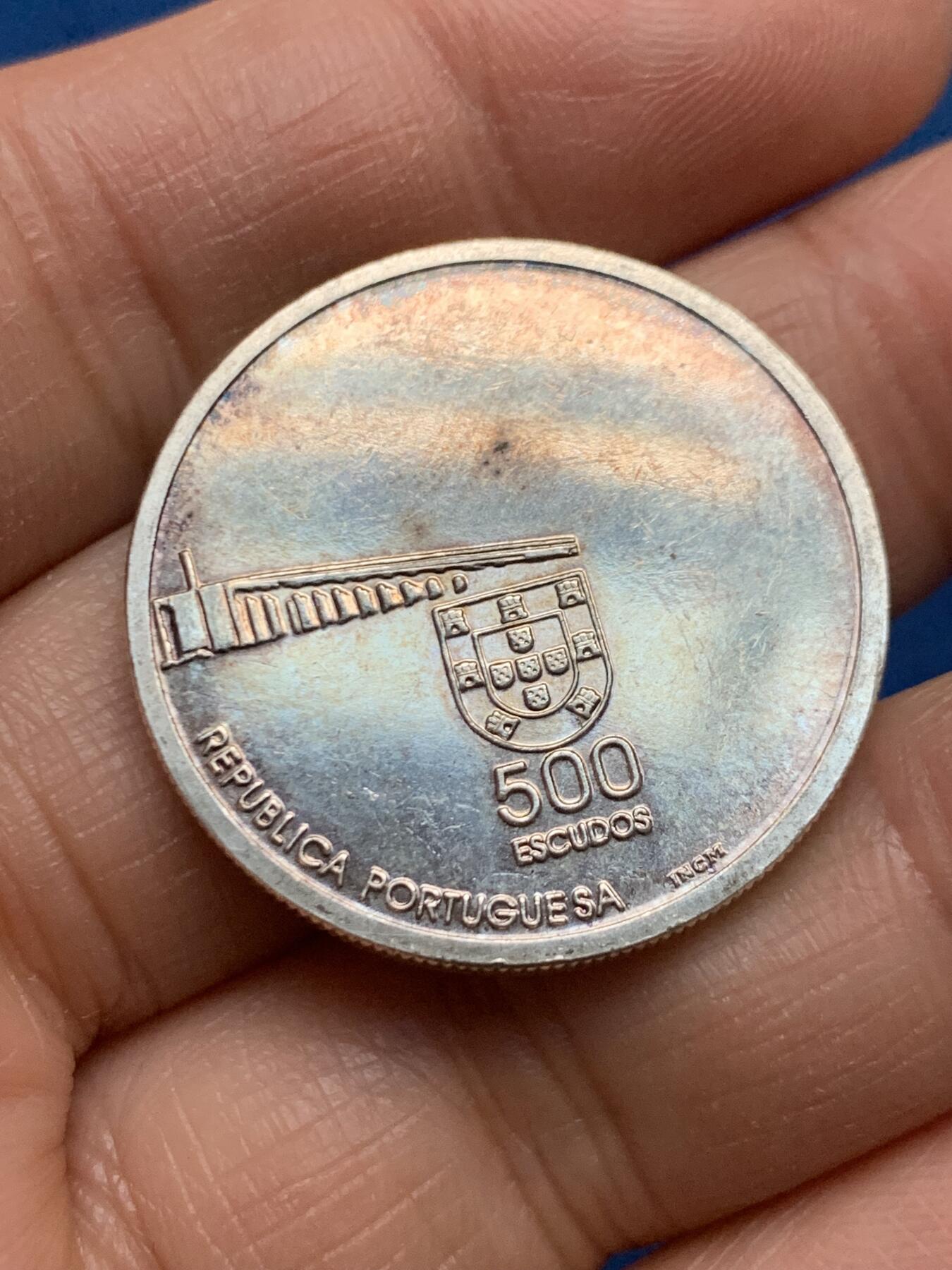 《竞宝斋》第463-465场 周日，周一，周二，3场连拍 （全场包邮）欢迎送拍 葡萄牙1999年澳门回归中国500埃斯库多银币 500银 14克