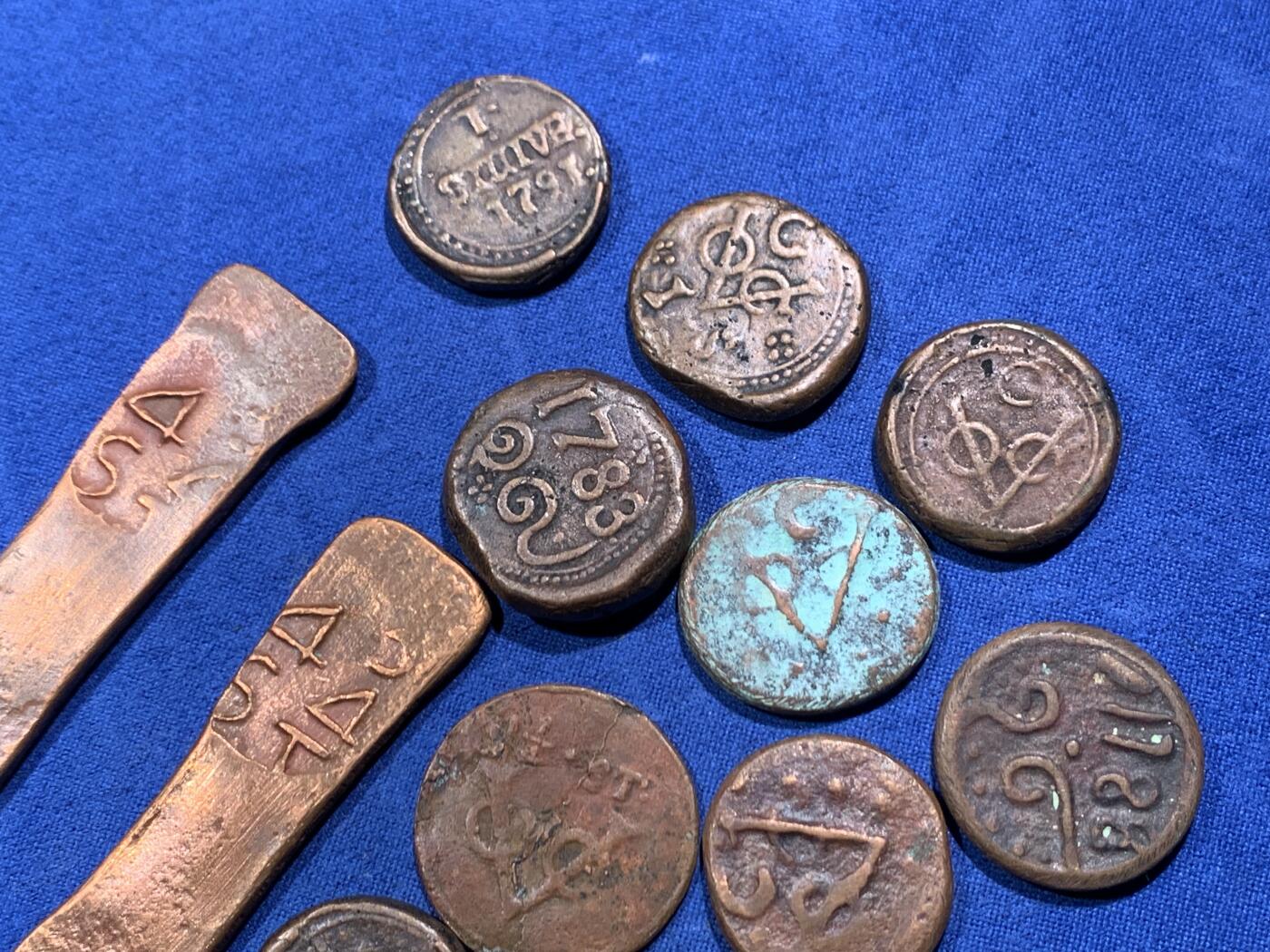 《竞宝斋》第463-465场 周日，周一，周二，3场连拍 （全场包邮）欢迎送拍 14枚一组 荷属锡兰样式铜币 各面值 去斯里兰卡旅游时带回 应为后铸 细节见图