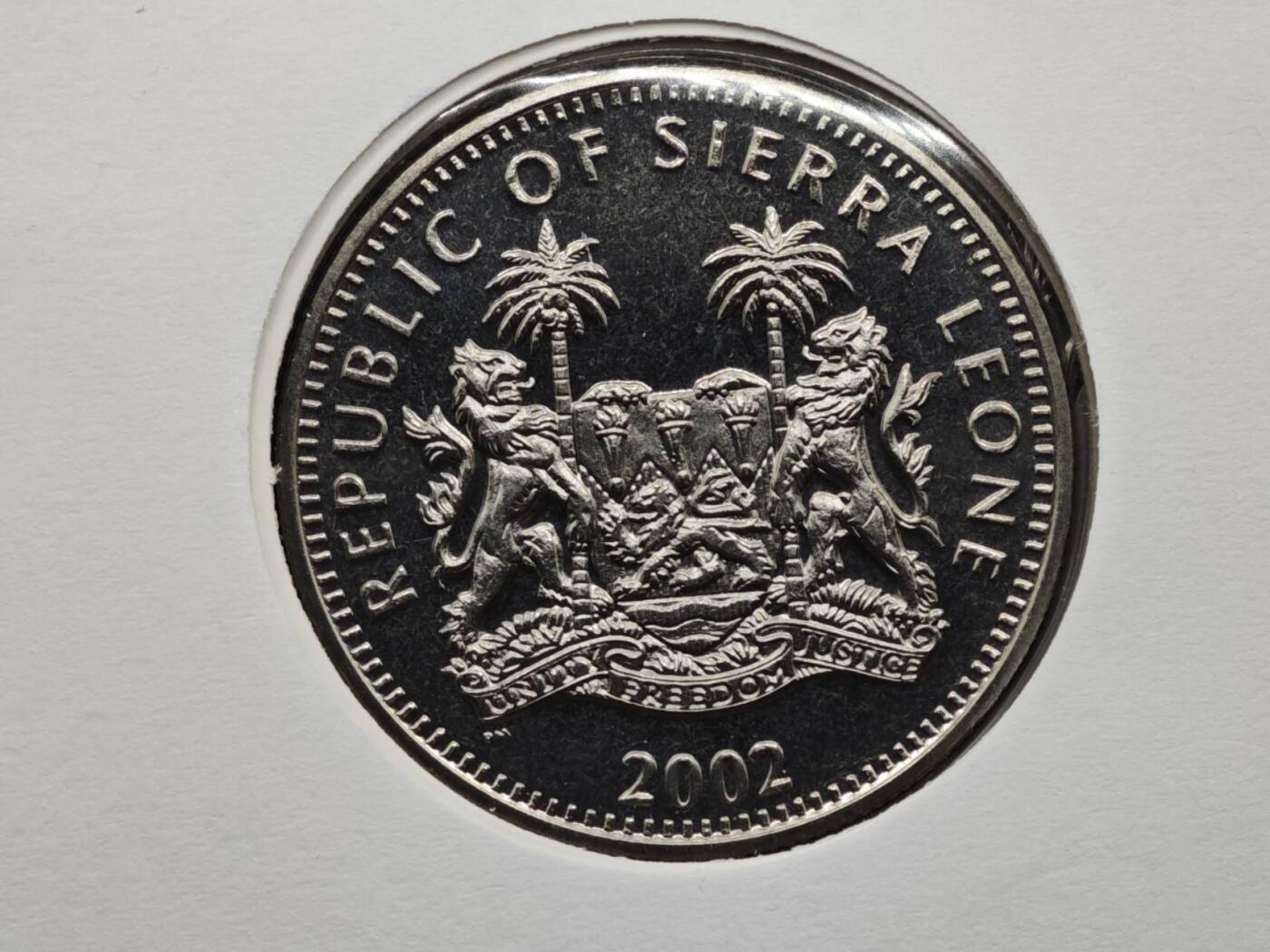 【淘币小摊】限时拍第八百六十二拍  克朗币邮币封场  满百包邮可预留两周  周一统一发货  塞拉利昂2002年女王母亲1元纪念币邮币封