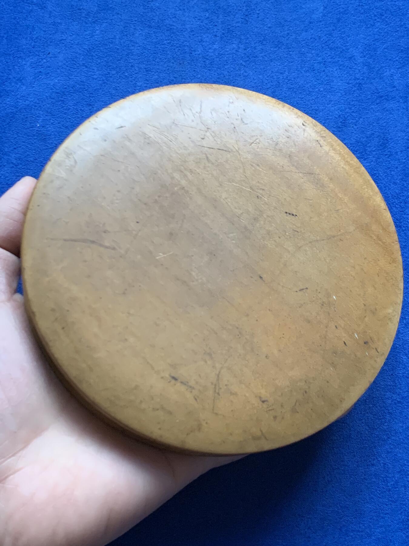 《竞宝斋》第463-465场 周日，周一，周二，3场连拍 （全场包邮）欢迎送拍 1842年法国波旁复辟时期路易-腓力一世铁路法确立纪念超大铜章 带原配木盒保存 过手最大的冲压章  实物非常震撼 品相保存极好 值得收藏 581.2克 111mm 船首铜标