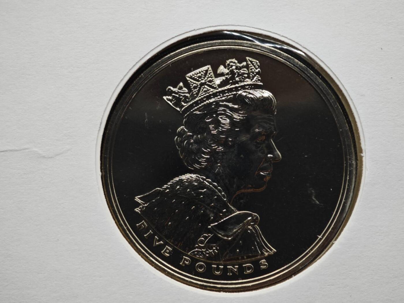 【淘币小摊】限时拍第八百六十二拍  克朗币邮币封场  满百包邮可预留两周  周一统一发货  英国2002年女王登基50周年5镑纪念币邮币封