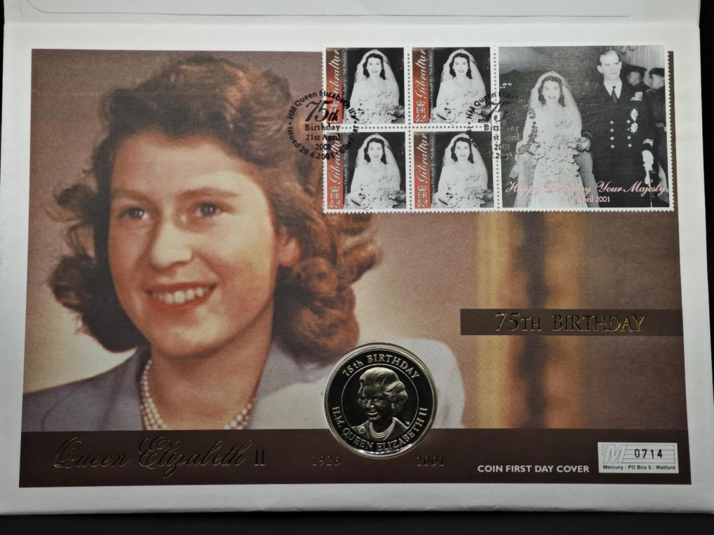 【淘币小摊】限时拍第八百六十二拍  克朗币邮币封场  满百包邮可预留两周  周一统一发货  特克斯凯科斯2001年女王75周岁5克朗纪念币邮币封