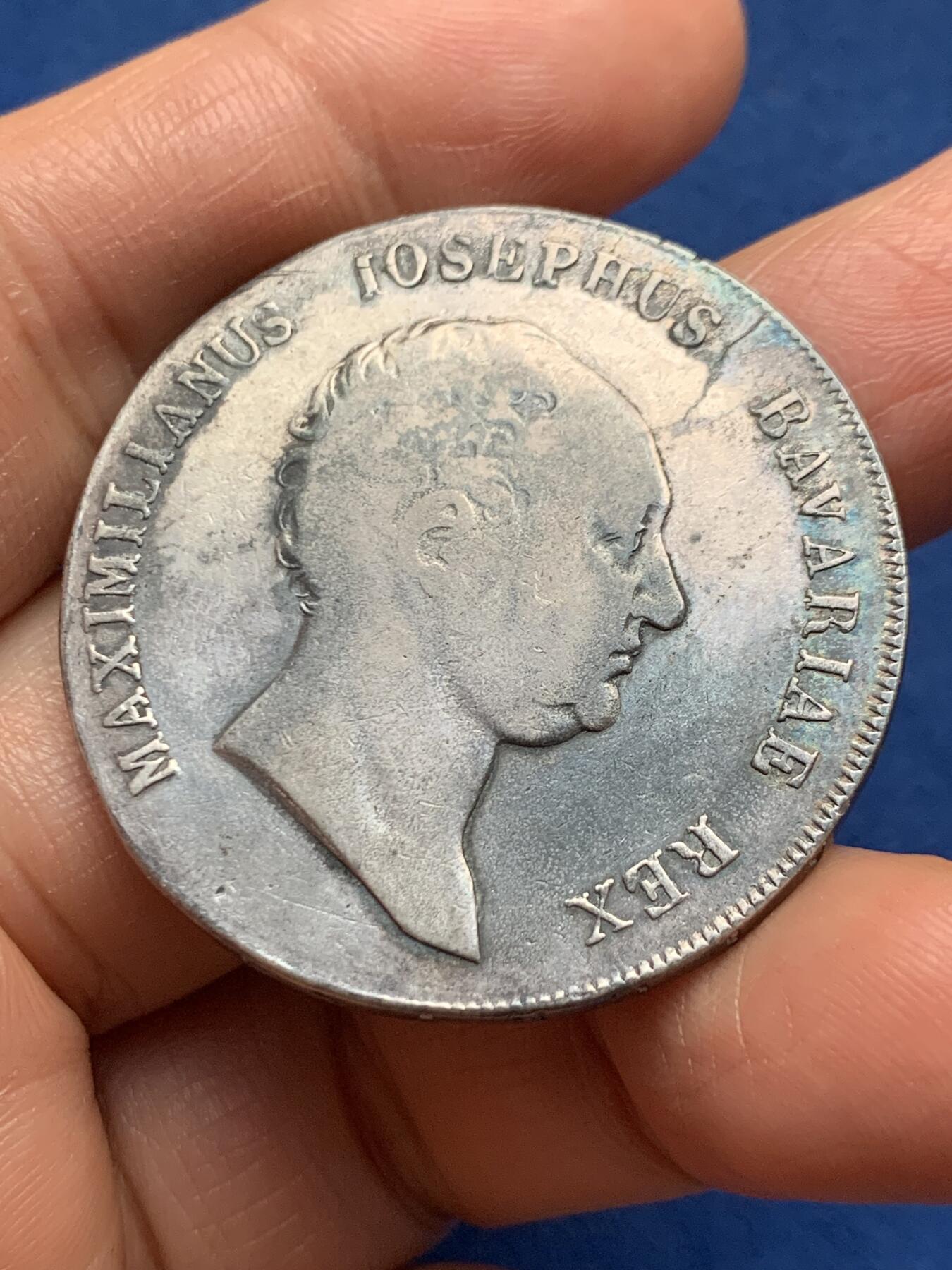 《竞宝斋》第463-465场 周日，周一，周二，3场连拍 （全场包邮）欢迎送拍 德国巴伐利亚1810年1泰勒，剑和权杖，29.2克，39.8mm