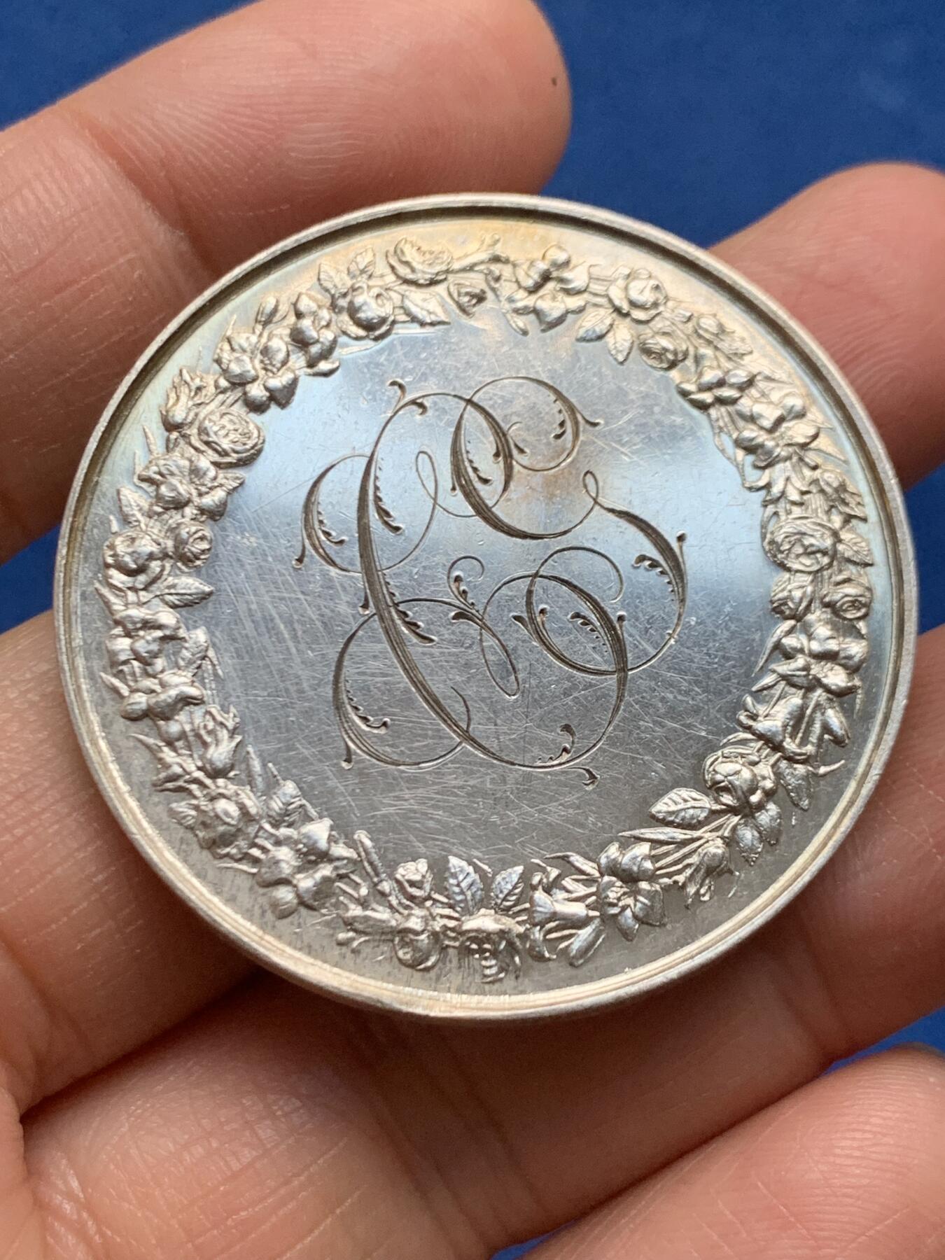 《竞宝斋》第463-465场 周日，周一，周二，3场连拍 （全场包邮）欢迎送拍 法国1867年婚礼纪念银章 41.3mm 30.55g 蜜蜂边铭