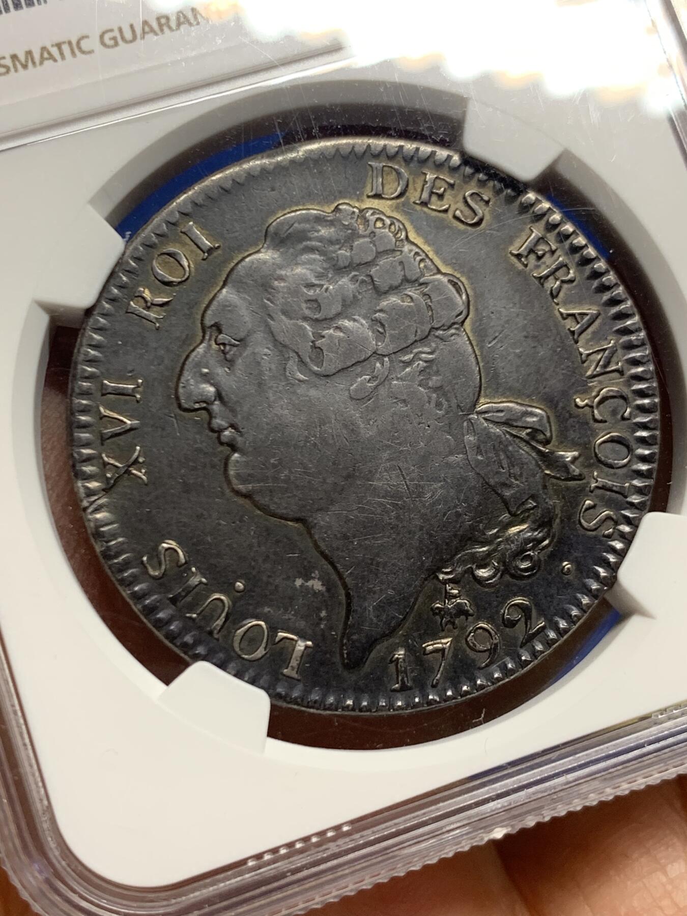 《竞宝斋》第463-465场 周日，周一，周二，3场连拍 （全场包邮）欢迎送拍 NGC VF30 法国1792B路易十六天使埃居 通体黑金彩包浆 无减重 实物好于分数 难得品相