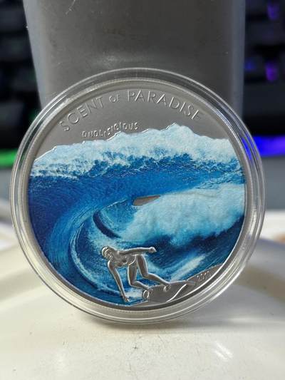 第190期拍卖 - 获奖帕劳2010年海浪的味道冲浪彩色纪念银币，925银，25克，发行量2500枚，