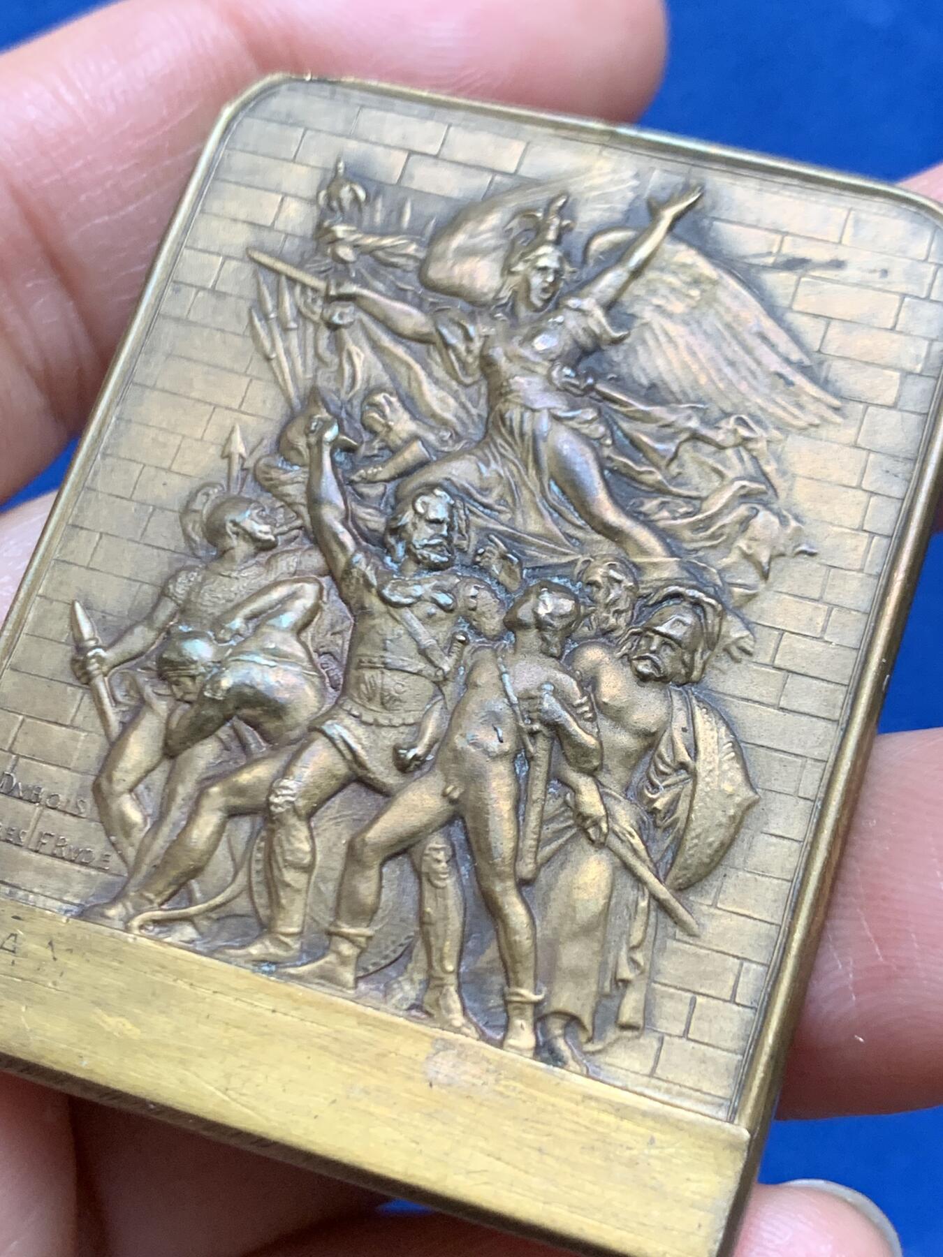 《竞宝斋》第463-465场 周日，周一，周二，3场连拍 （全场包邮）欢迎送拍 法国凯旋门马赛曲浮雕铜章 49.4克 40*51.3mm