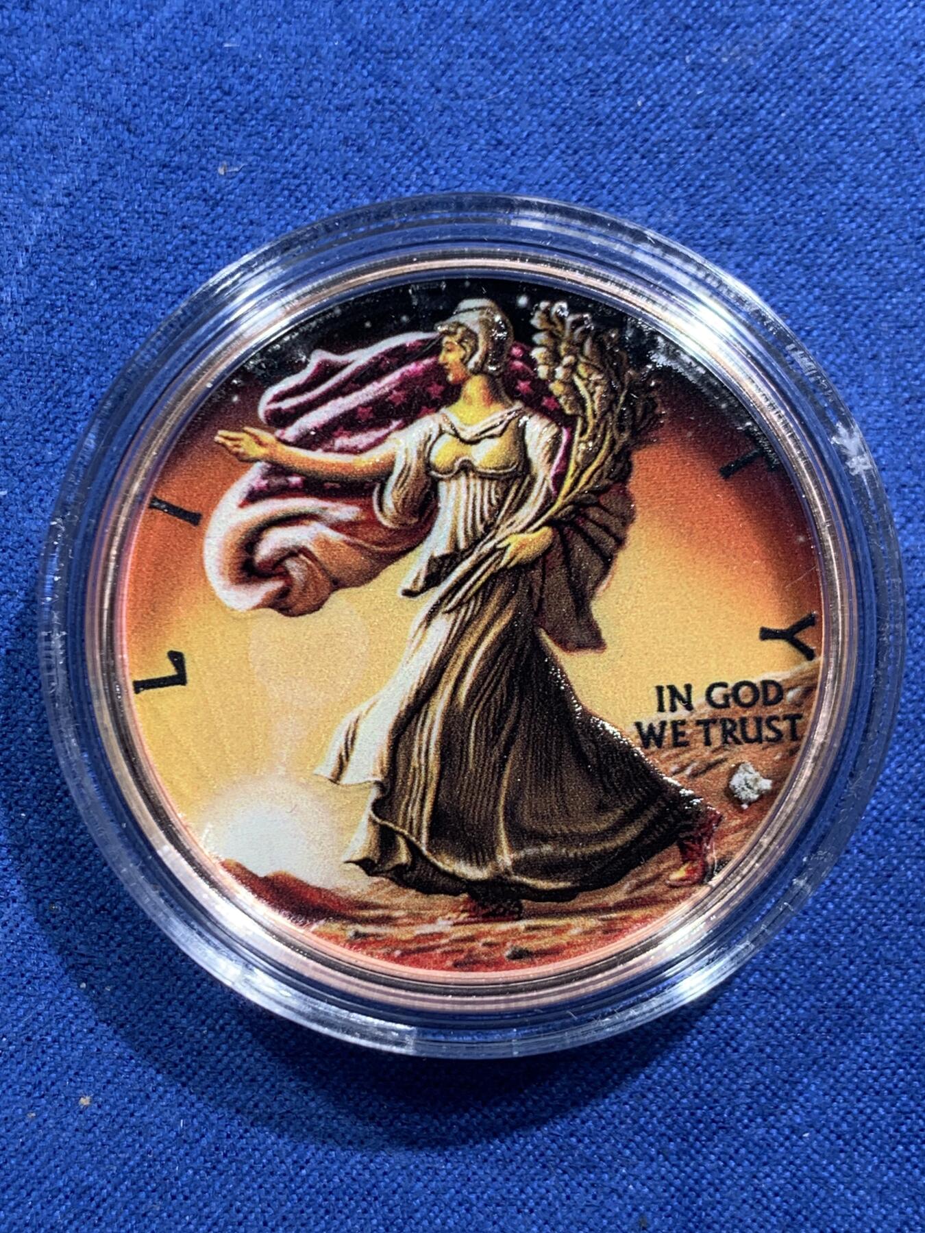 《竞宝斋》第463-465场 周日，周一，周二，3场连拍 （全场包邮）欢迎送拍 美国2016年1美元普制彩色镀24K金银币 火星行走-自由女神（带0.2克陨石） 1盎司999银 发行量：1千 盒证全