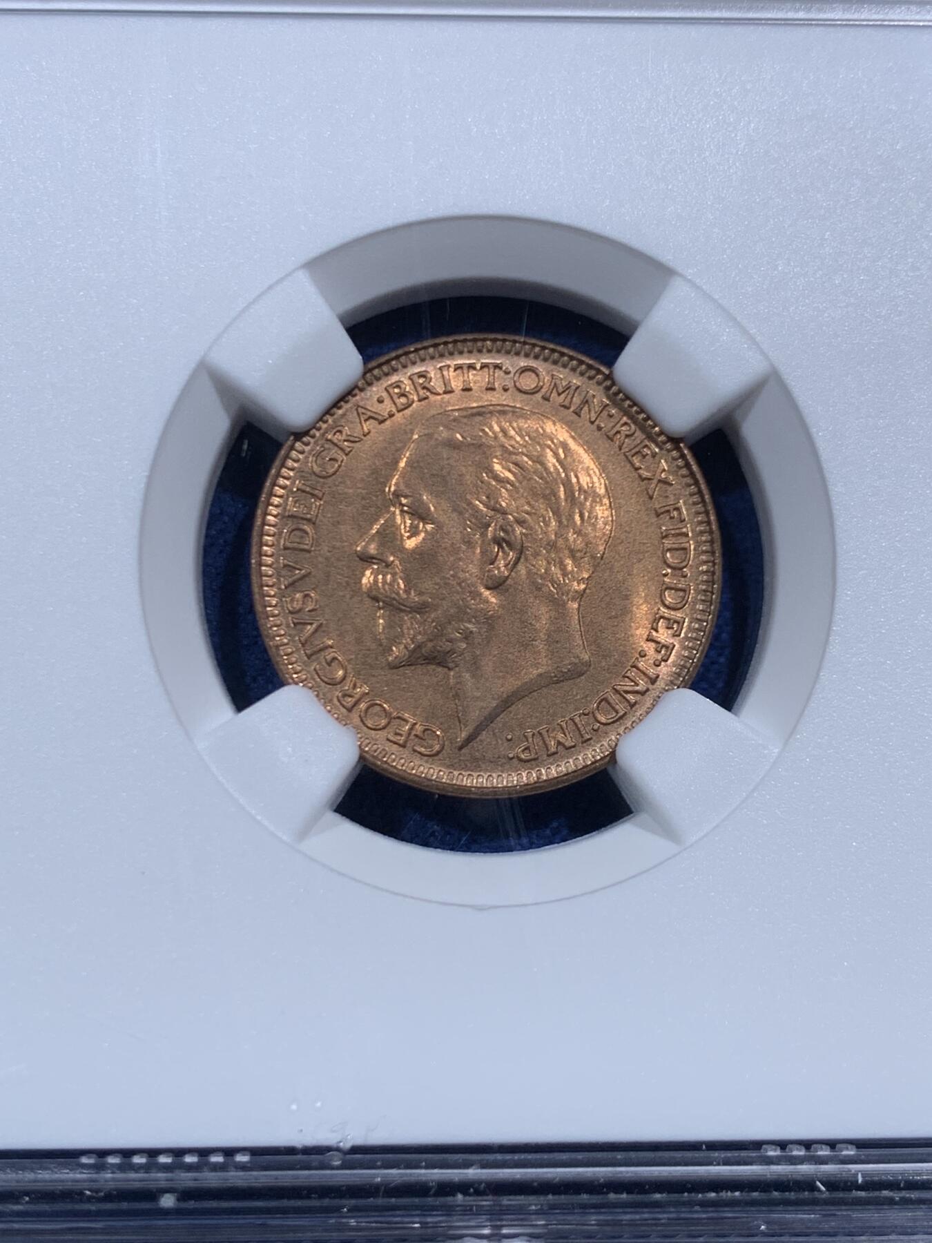 《竞宝斋》第463-465场 周日，周一，周二，3场连拍 （全场包邮）欢迎送拍 NGC MS65RB 英国1926年乔治五世国王1法新，1/4便士铜币。第三版头像 相较前两版对于细节的营造更为清晰，整体更加工整。高分难得，但是实际状态严评送pc大概率给red的品相，分数或可更高。