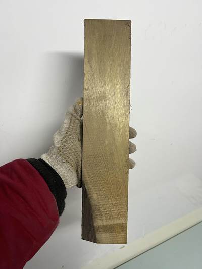 零元拍：NO.9爆满金丝乌木金丝楠 可做镇尺 切牌子，无需打磨就已经金光闪闪。满金丝药香，尺寸约：34/7/3.5厚CM。 - 零元拍：NO.9爆满金丝乌木金丝楠 可做镇尺 切牌子，无需打磨就已经金光闪闪。满金丝药香，尺寸约：34/7/3.5厚CM。