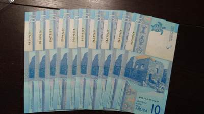 【新年十一拍】世界钱币～微拍第232期暨2026年第11期  多款低端纸币10张为一件成本价起拍 - 2019年阿鲁巴10元 全新绝品如图十张为一件一起拍