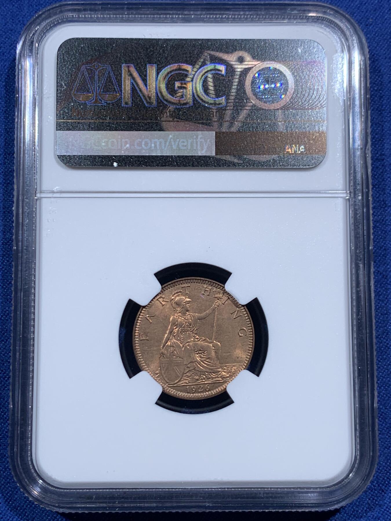 《竞宝斋》第463-465场 周日，周一，周二，3场连拍 （全场包邮）欢迎送拍 NGC MS65RB 英国1926年乔治五世国王1法新，1/4便士铜币。第三版头像 相较前两版对于细节的营造更为清晰，整体更加工整。高分难得，但是实际状态严评送pc大概率给red的品相，分数或可更高。