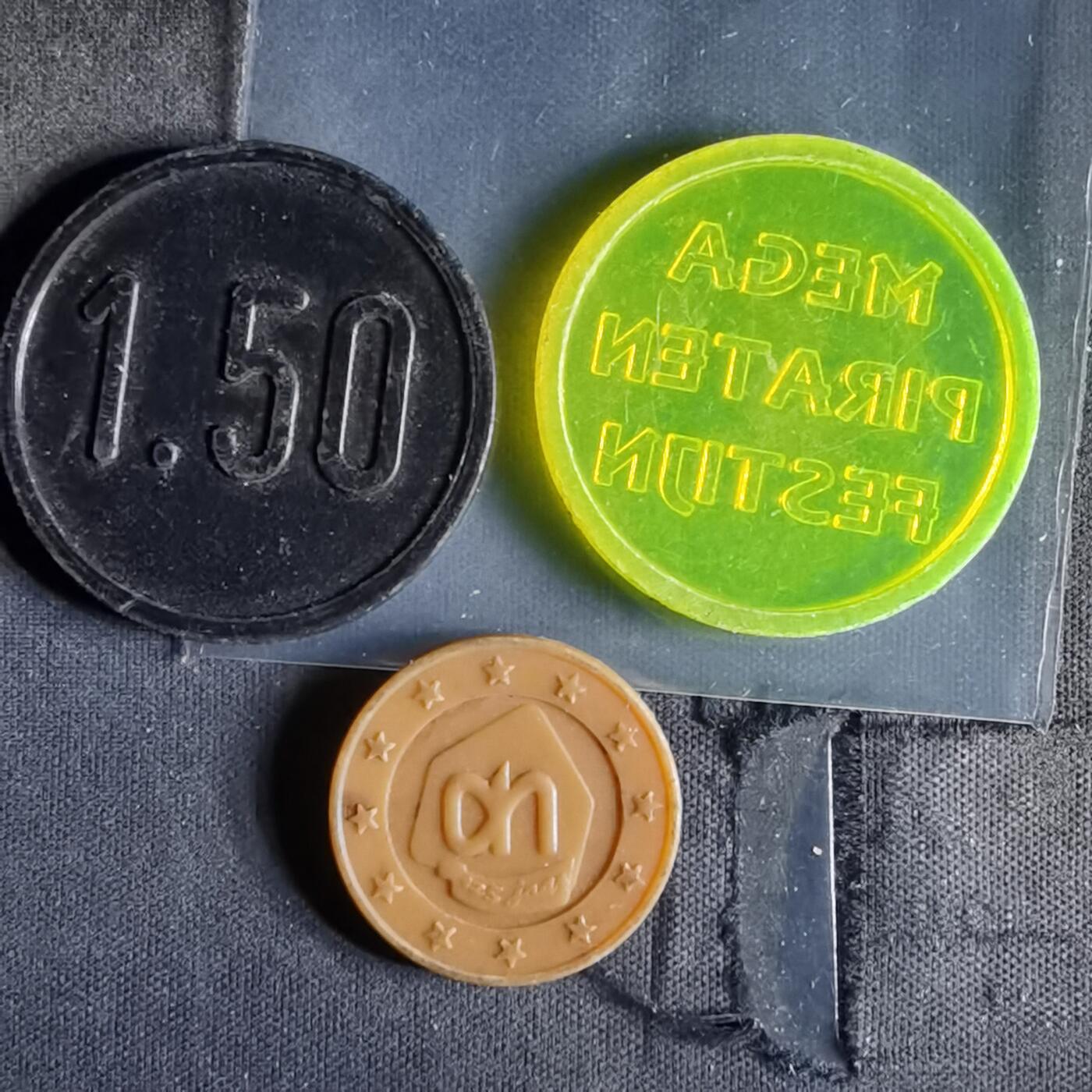 沼泽如烟--第981场 荷兰代币三枚 塑料材质