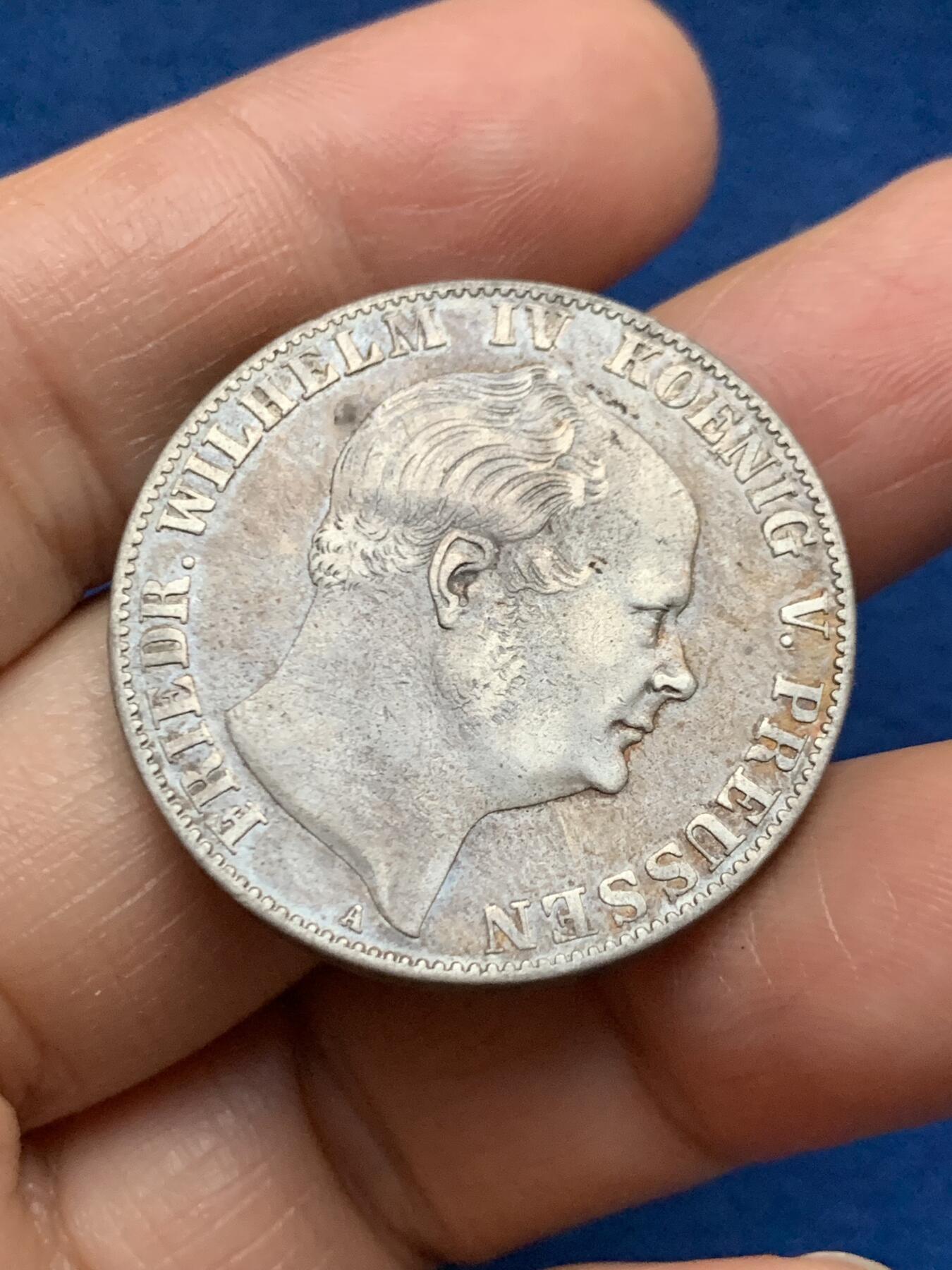 《竞宝斋》第463-465场 周日，周一，周二，3场连拍 （全场包邮）欢迎送拍 德国普鲁士 1858年 威廉四世 1泰勒银币 少见品种