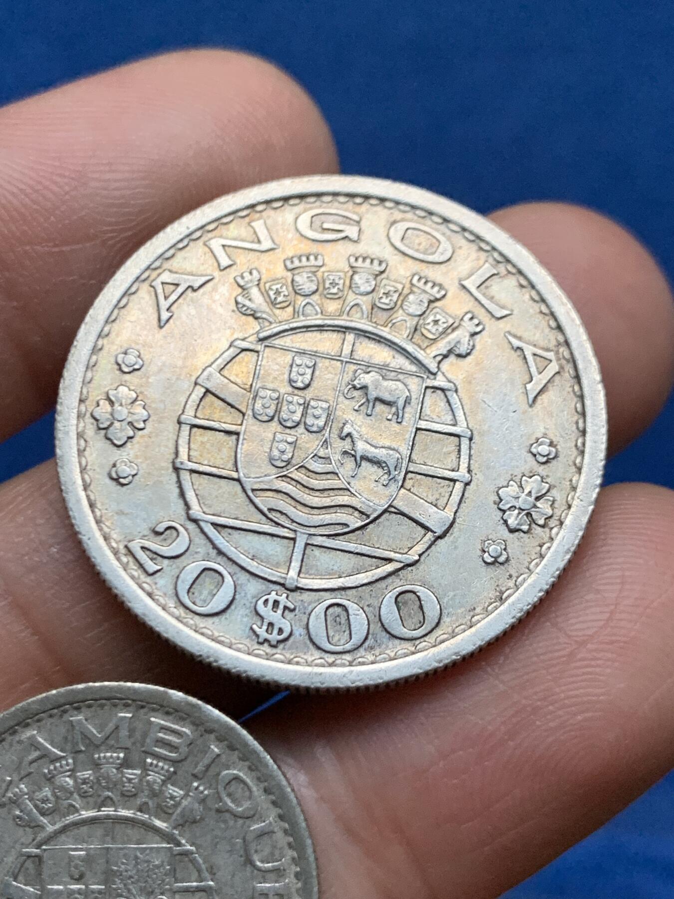 《竞宝斋》第463-465场 周日，周一，周二，3场连拍 （全场包邮）欢迎送拍 两枚一组 葡属殖民地银币 含1955年葡属安哥拉20埃斯库多和1960年葡属莫桑比克5埃斯库多 总重13.8克