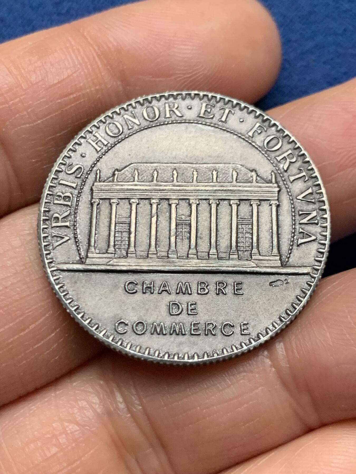 《竞宝斋》第463-465场 周日，周一，周二，3场连拍 （全场包邮）欢迎送拍 法国南特商会银代币 14.2克 31.5mm 丰饶角1银标