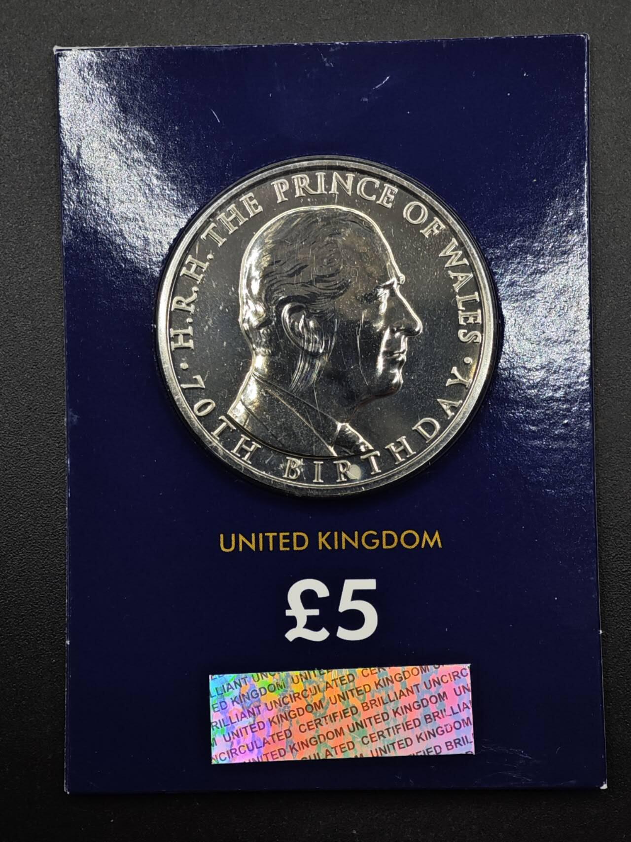 【淘币小摊】限时拍第八百六十二拍  克朗币邮币封场  满百包邮可预留两周  周一统一发货  英国2018年威尔士王子70周岁5镑纪念币