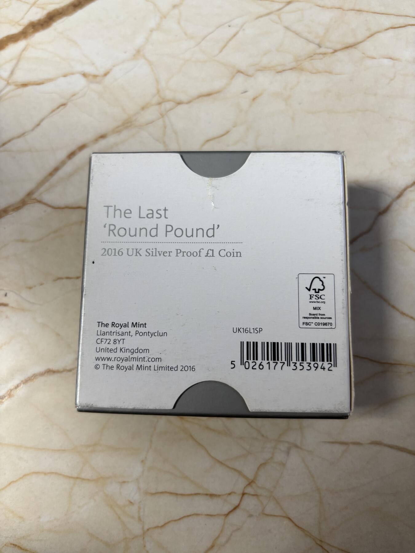 第190期拍卖 英国2016年1英镑系列最后一枚精制纪念银币，9.5克，发行7500枚，有氧化