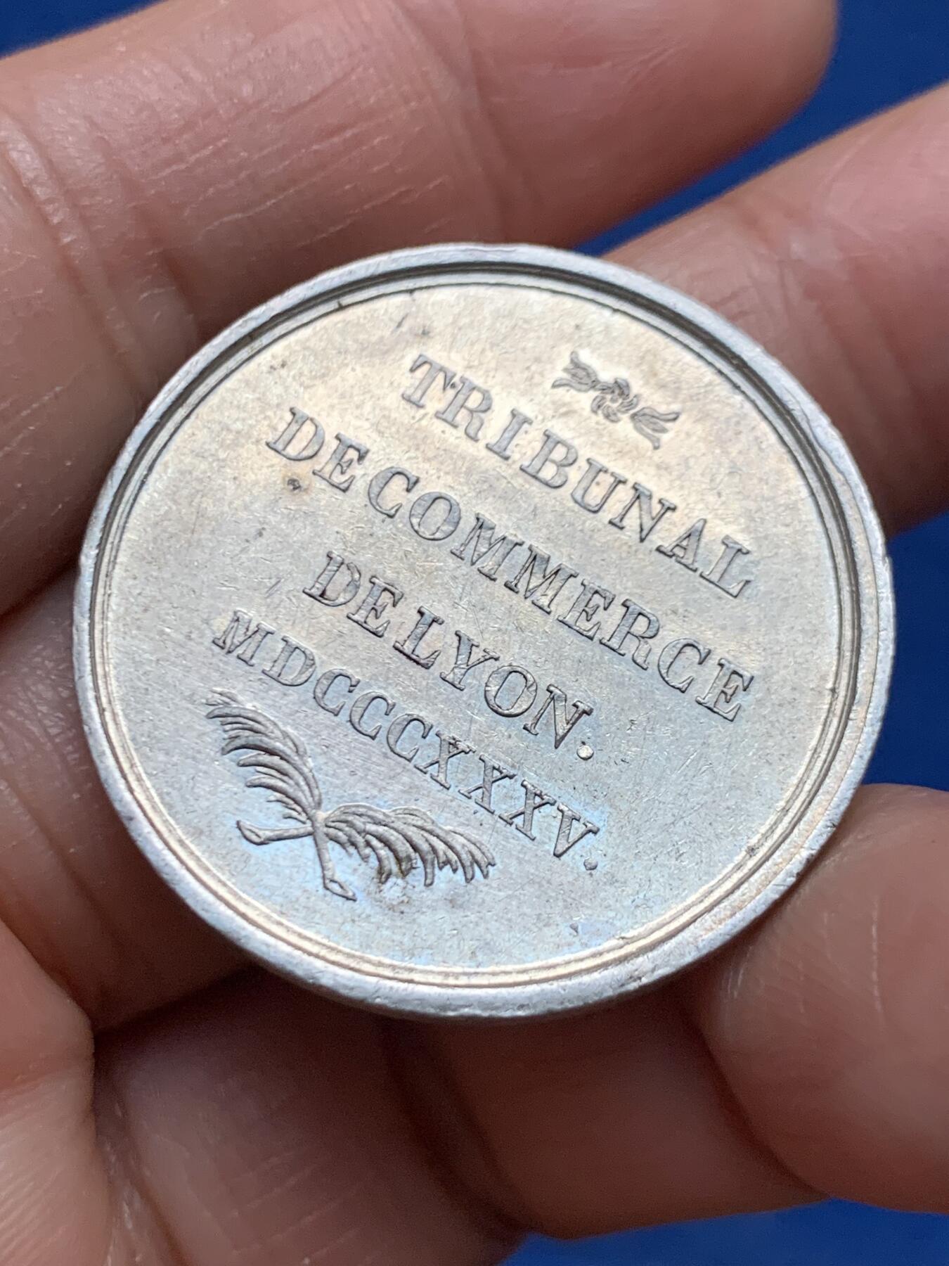 《竞宝斋》第463-465场 周日，周一，周二，3场连拍 （全场包邮）欢迎送拍 法国1835年里昂公证处纪念银章，公正女神，油灯边铭，32.8mm，12.05克