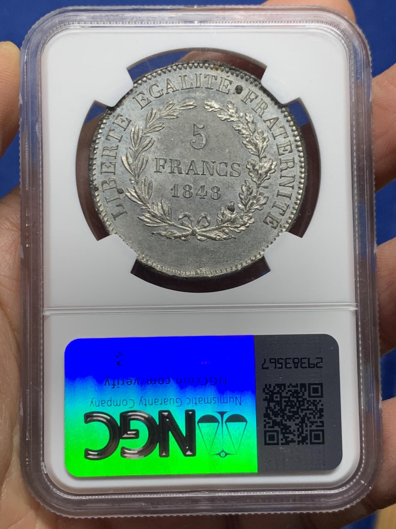 《竞宝斋》第463-465场 周日，周一，周二，3场连拍 （全场包邮）欢迎送拍 罕见样币 NGC MS62 法国1848年谷物女神5法郎，于1848年试铸用作样币，巴黎造币厂。此版谷物女神头顶散发光芒的三角，很有共济会/光明会的意思。