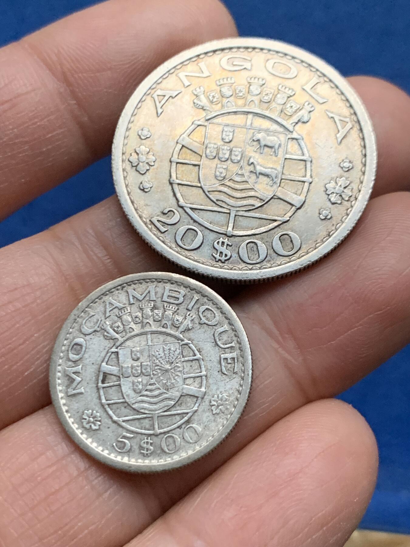 《竞宝斋》第463-465场 周日，周一，周二，3场连拍 （全场包邮）欢迎送拍 两枚一组 葡属殖民地银币 含1955年葡属安哥拉20埃斯库多和1960年葡属莫桑比克5埃斯库多 总重13.8克