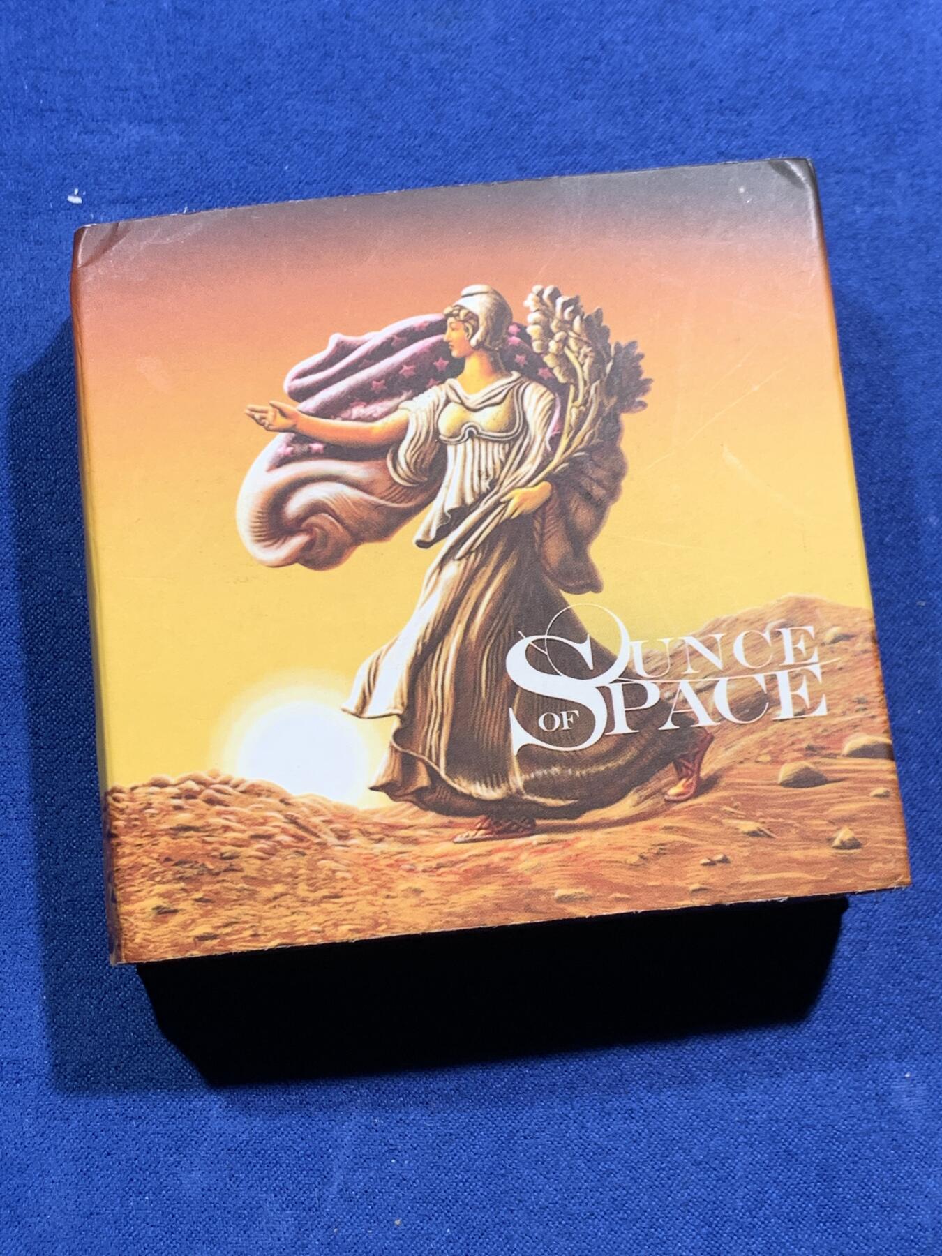 《竞宝斋》第463-465场 周日，周一，周二，3场连拍 （全场包邮）欢迎送拍 美国2016年1美元普制彩色镀24K金银币 火星行走-自由女神（带0.2克陨石） 1盎司999银 发行量：1千 盒证全