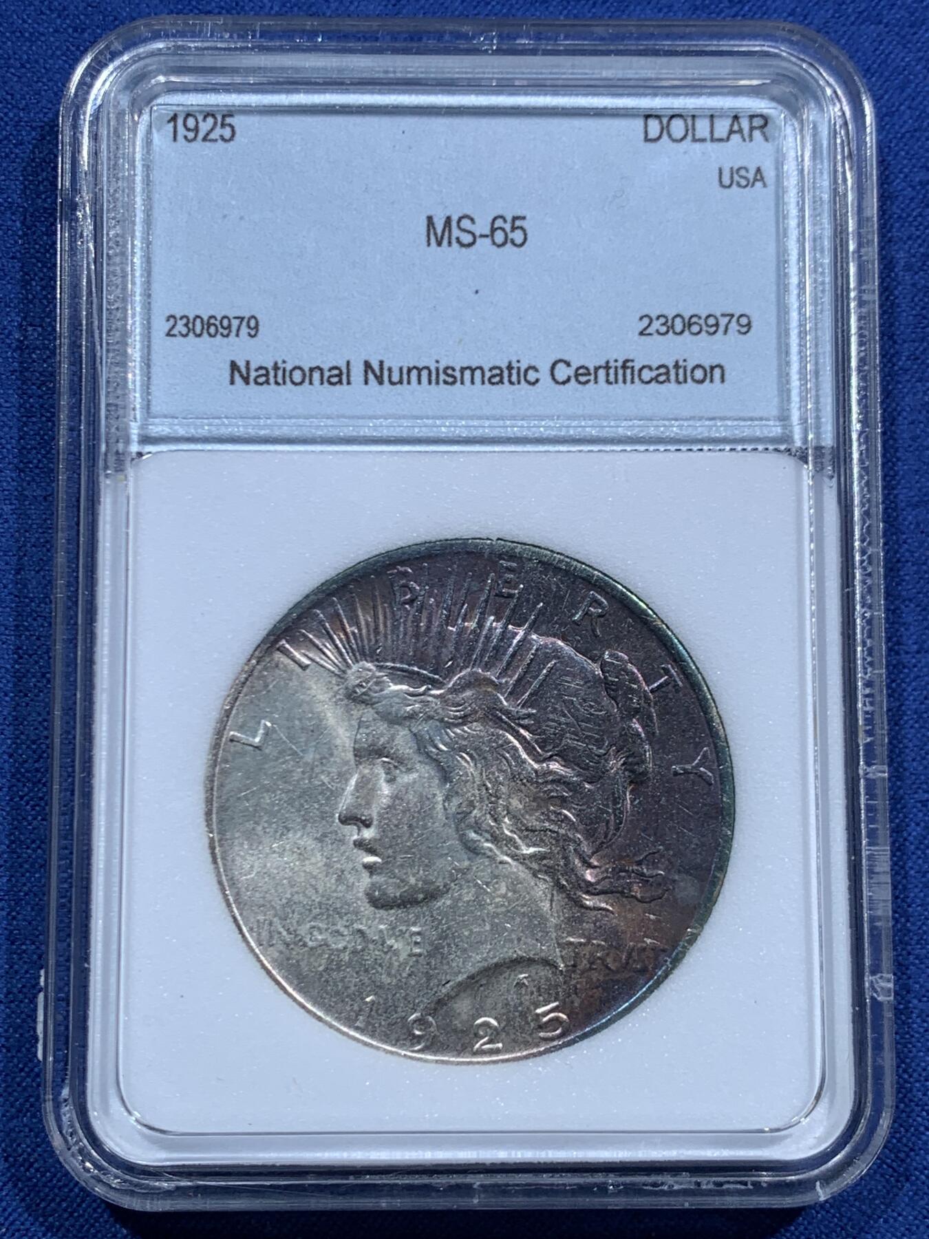 《竞宝斋》第463-465场 周日，周一，周二，3场连拍 （全场包邮）欢迎送拍 NNC MS65 美国1925年和平银币，渐变老彩，深包浆，状态不错