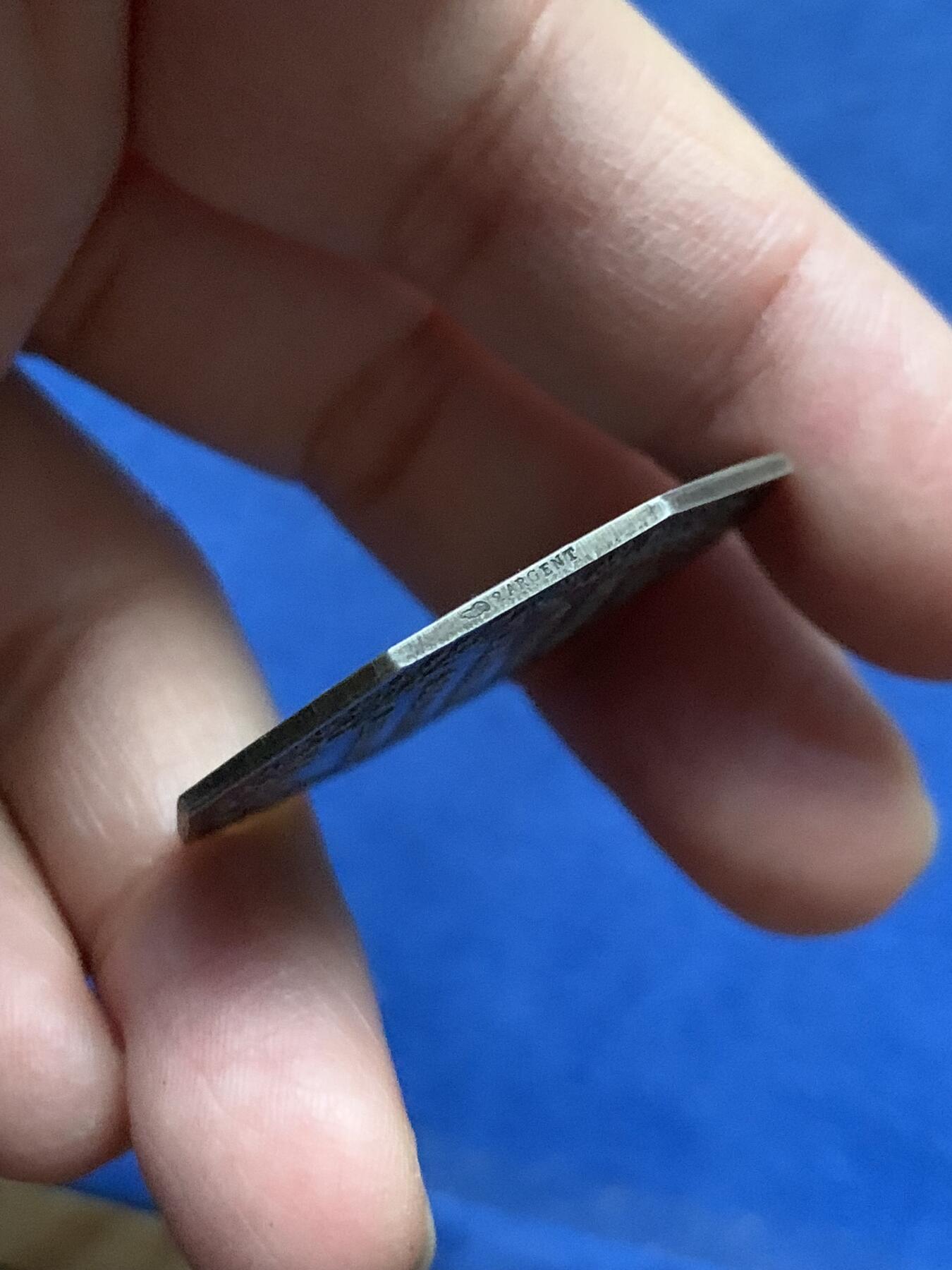 《竞宝斋》第463-465场 周日，周一，周二，3场连拍 （全场包邮）欢迎送拍 法国人寿保险公司银质八角代币 2枚装原装皮盒套装 出厂品相 皇家保险银质奖章 正面中央铭文