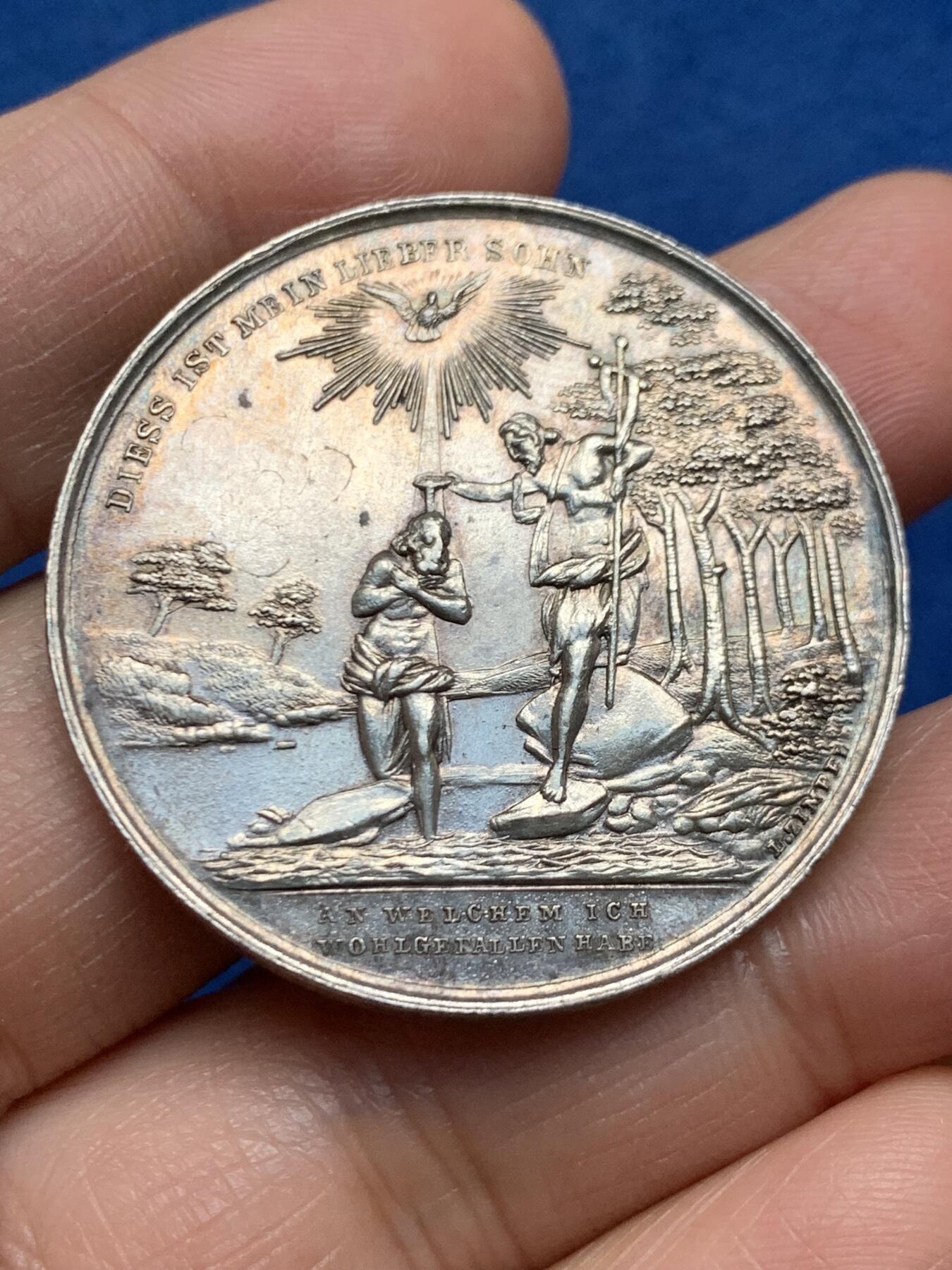 《竞宝斋》第463-465场 周日，周一，周二，3场连拍 （全场包邮）欢迎送拍 19世纪德国宗教洗礼大银章，正面圣子受洗图，38.8mm，24.3克