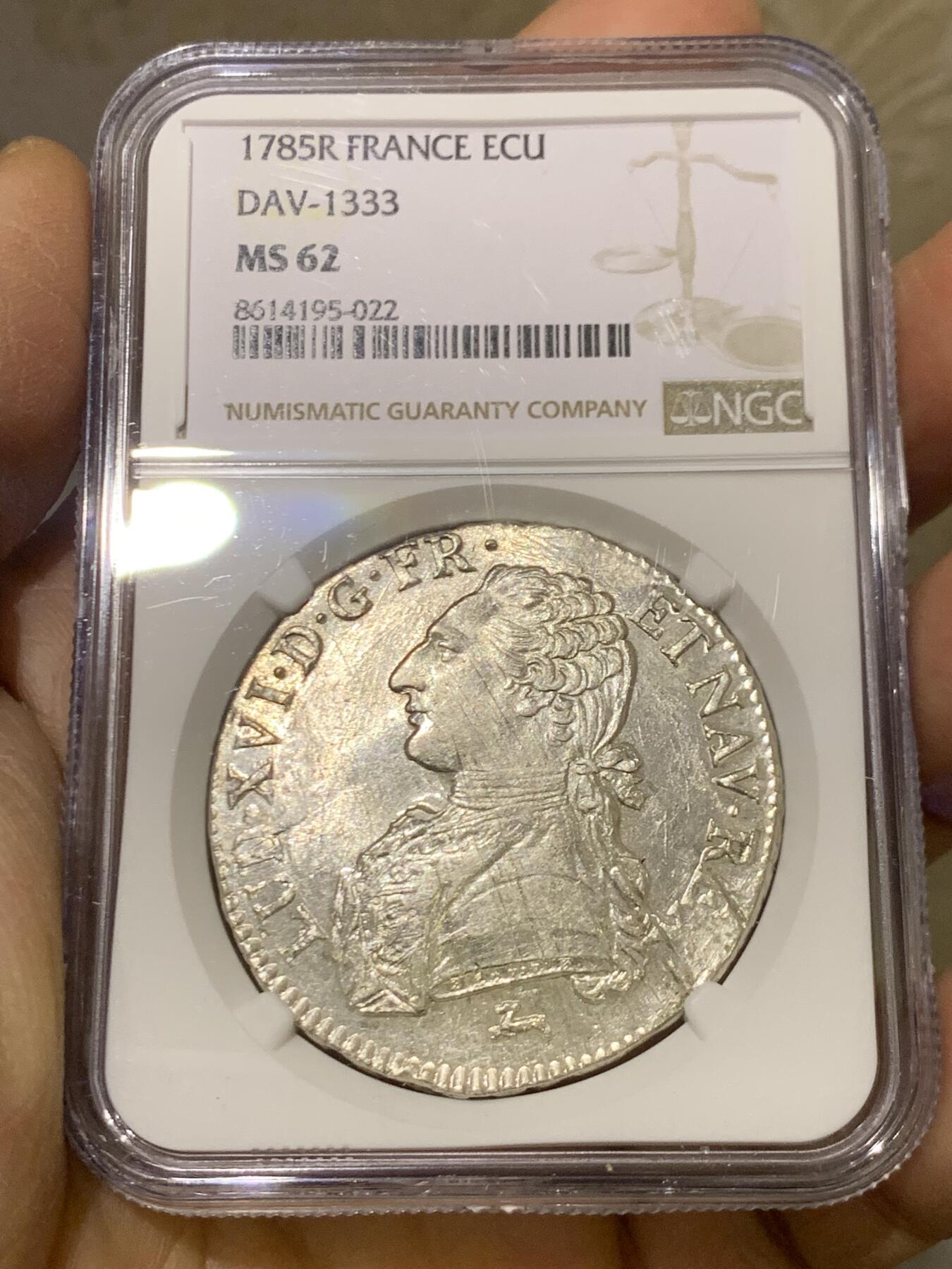 《竞宝斋》第463-465场 周日，周一，周二，3场连拍 （全场包邮）欢迎送拍 唯一冠军分 NGC MS62 法国1785R路易十六埃居 R少见小厂奥尔良铸造 为PCGS及NGC的唯一MS评级记录。转光好打制清晰实属难得，值得收藏。