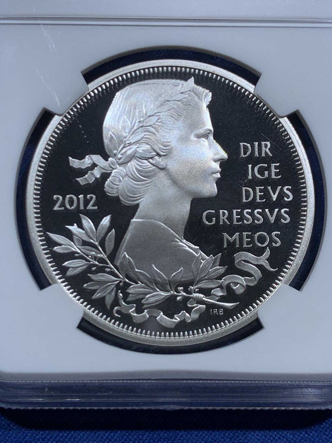 《竞宝斋》第463-465场 周日，周一，周二，3场连拍 （全场包邮）欢迎送拍 NGC PF69UC 英国 2012年 女王登基60周年纪念精制银币，英国皇家铸币厂出品，28克，925银