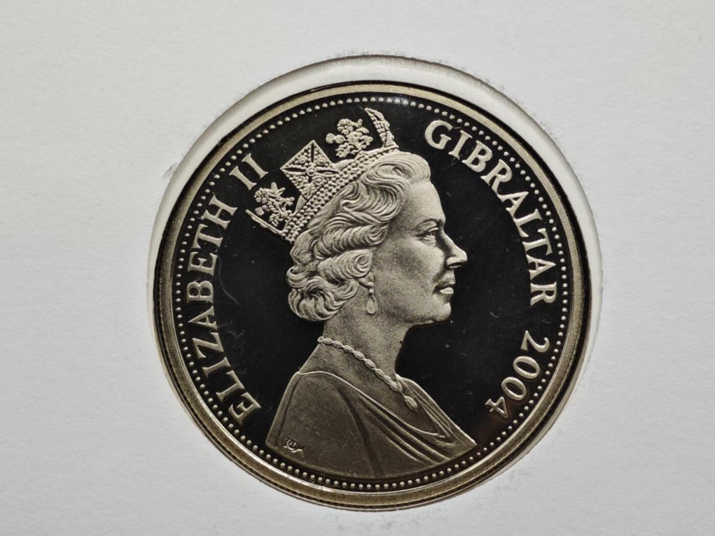 【淘币小摊】限时拍第八百六十二拍  克朗币邮币封场  满百包邮可预留两周  周一统一发货  直布罗陀2004年二战胜利节点克朗纪念币邮币封